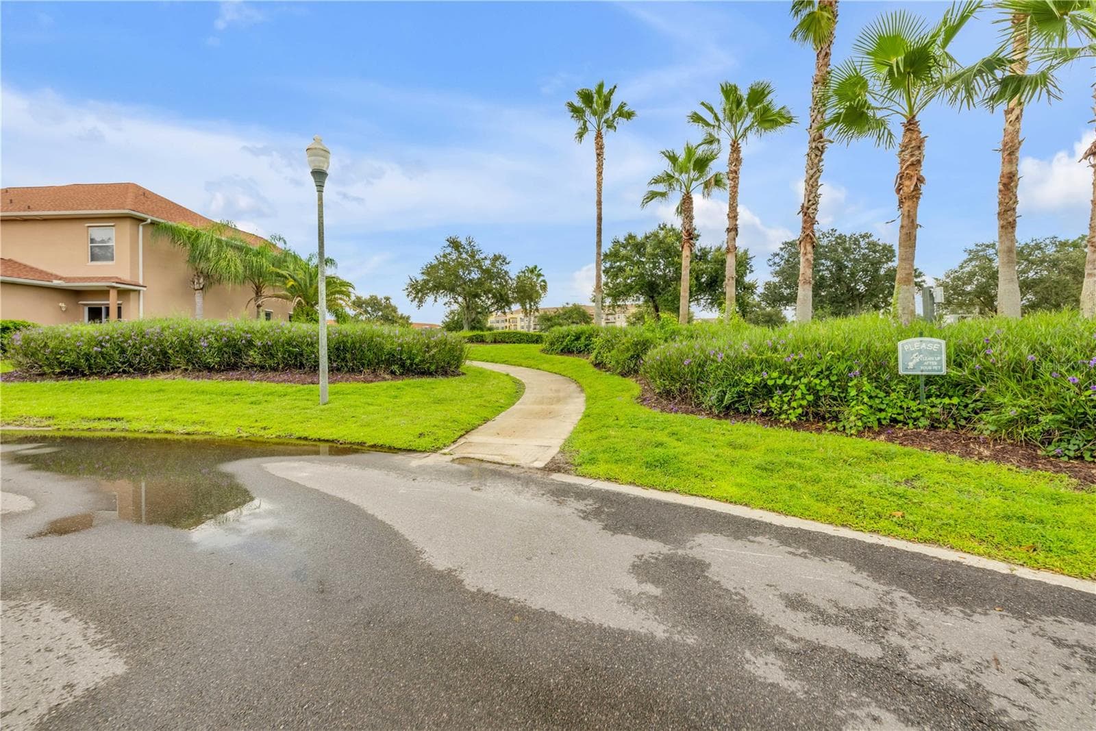 Walking trail to the Towne Center - 3580 CASALTA CIR, NEW SMYRNA BEACH