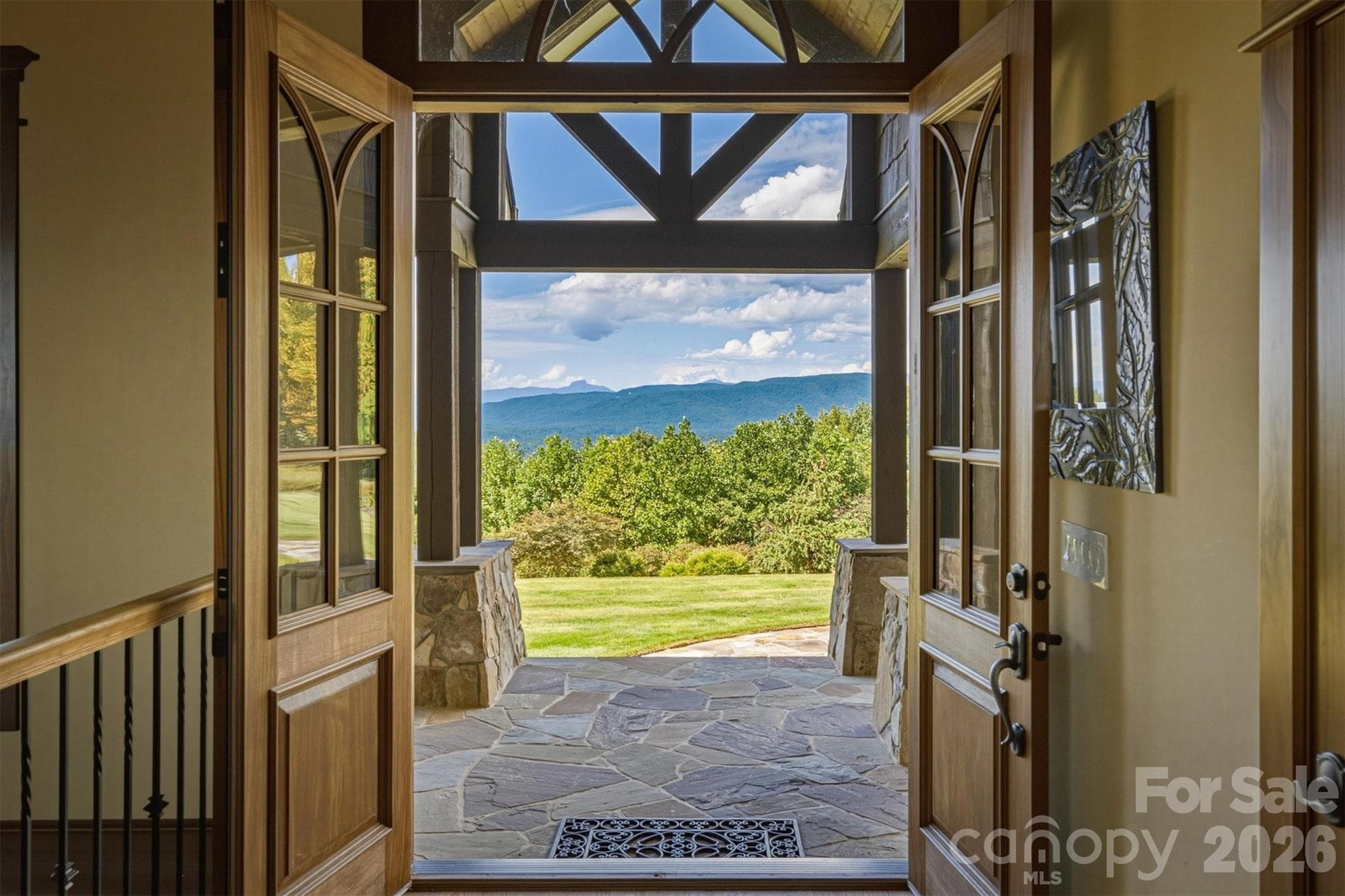 Gorgeous views of the Blue Ridge Mountains from your front door! - Lenoir