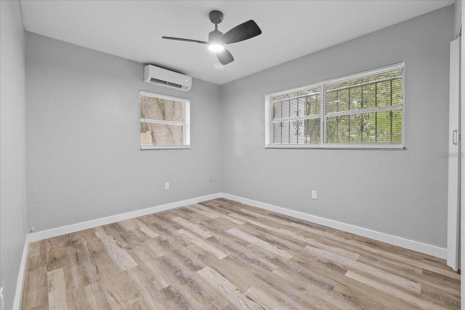 Duplex at 405 AVENUE M NE, WINTER HAVEN, photo 11 of 13
