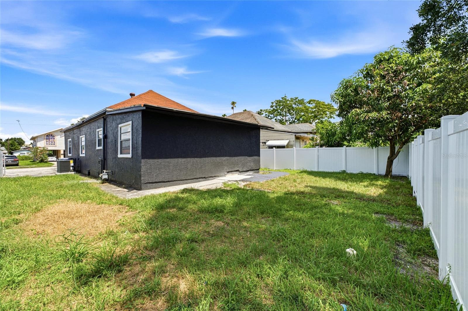 Single Family Residence at 2217 CORRINE ST, TAMPA, photo 40 of 60