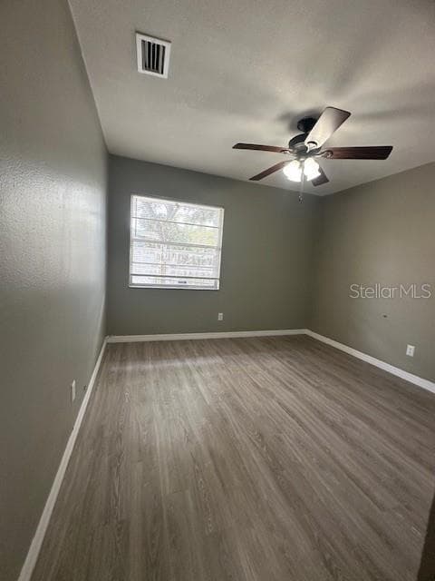 Half Duplex at 8206 ELMER ST #B, TAMPA, photo 4 of 8