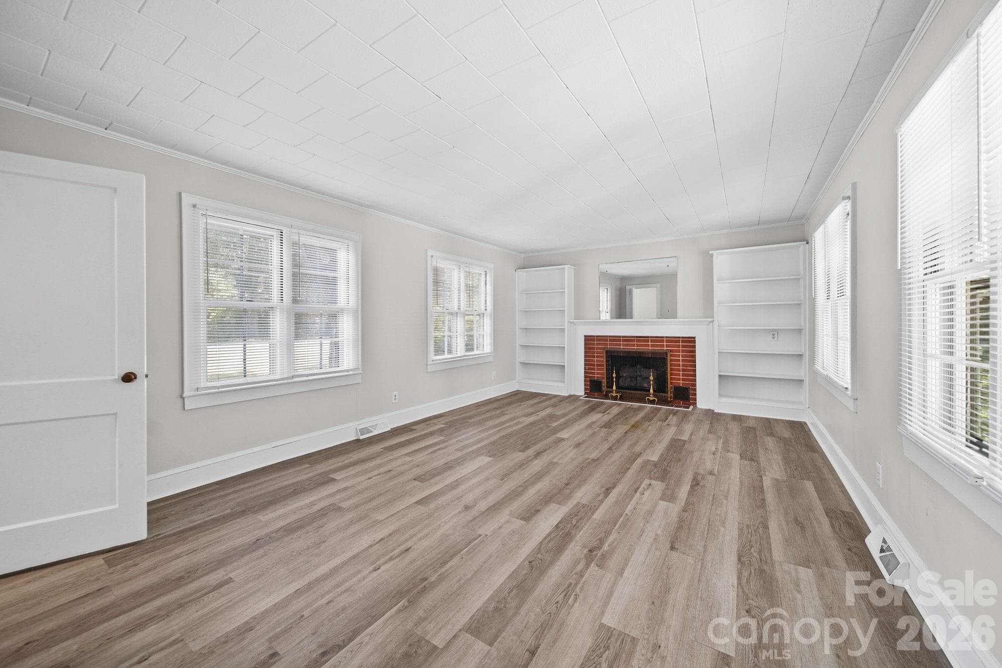 Single Family Residence at 406 Sunset Drive, Stanley, photo 4 of 23