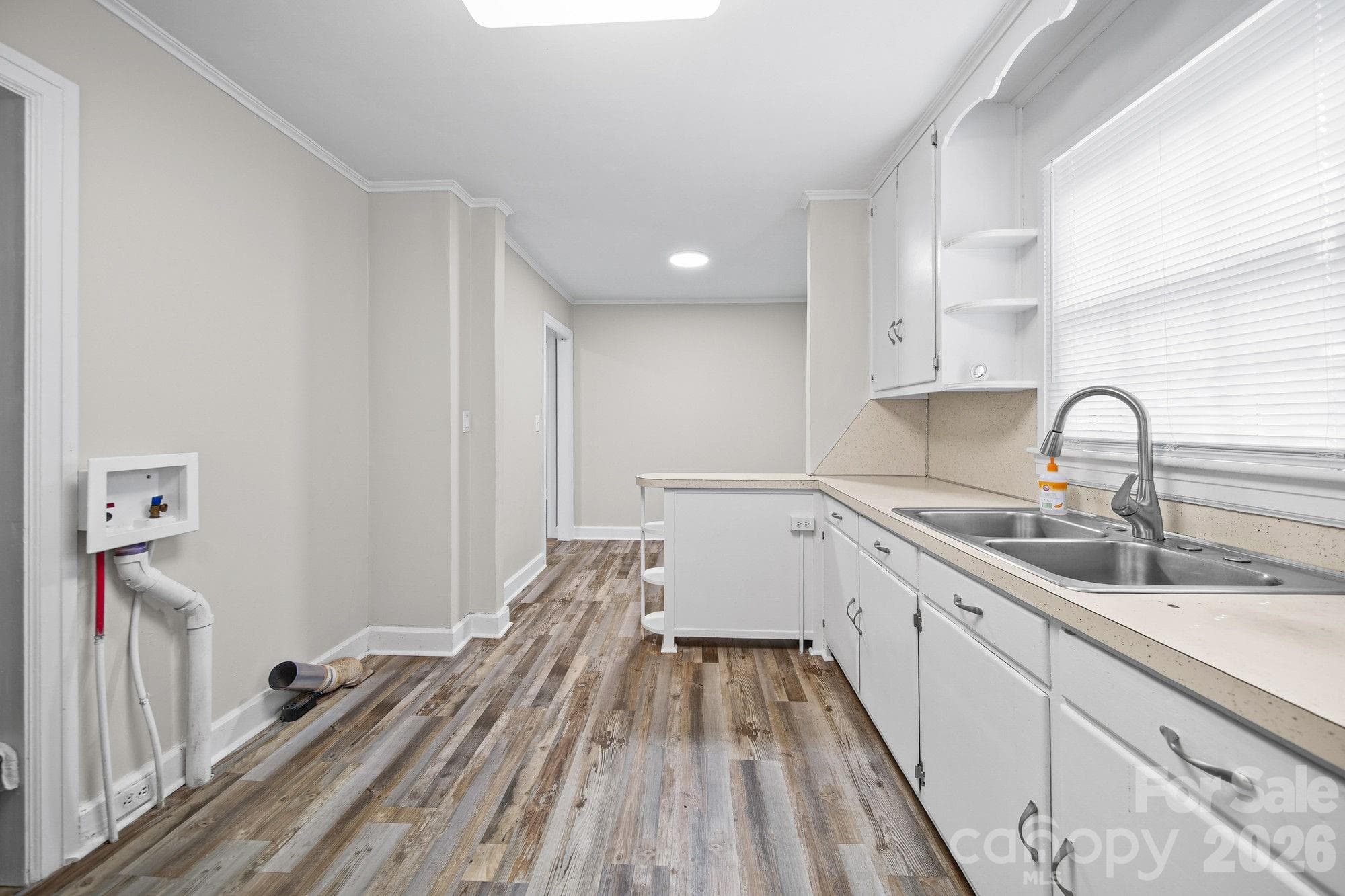 Single Family Residence at 406 Sunset Drive, Stanley, photo 10 of 23