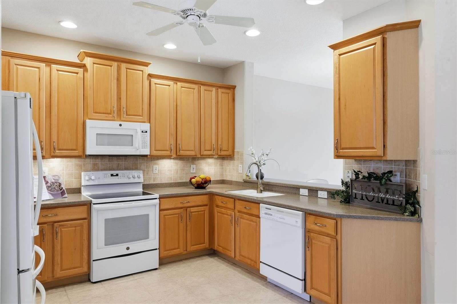 Kitchen - 8138 VICTORIA FALLS CIR, SARASOTA