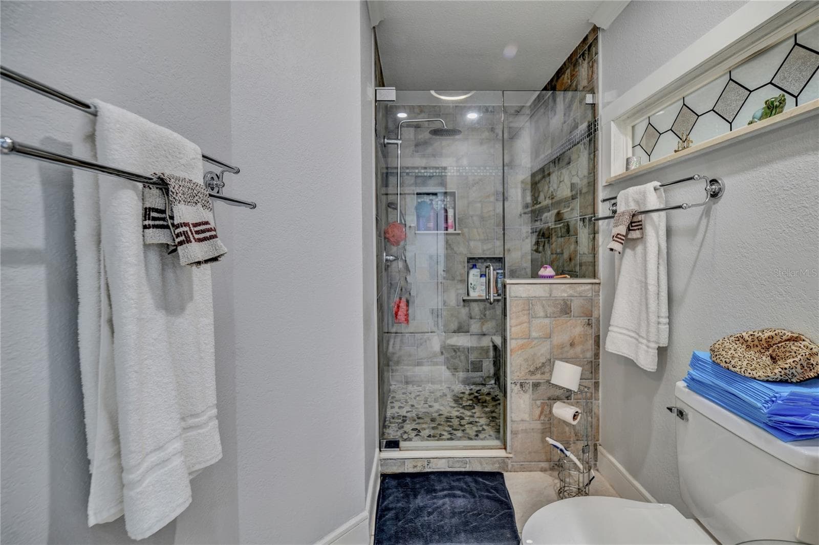 Remodeled bathroom updated - 10958 SW 86TH CT, OCALA
