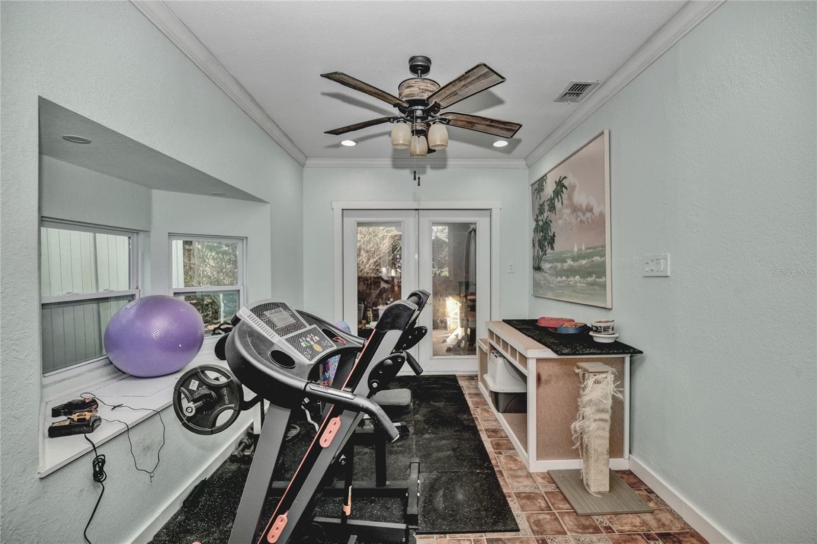 Large lanai room - 10958 SW 86TH CT, OCALA
