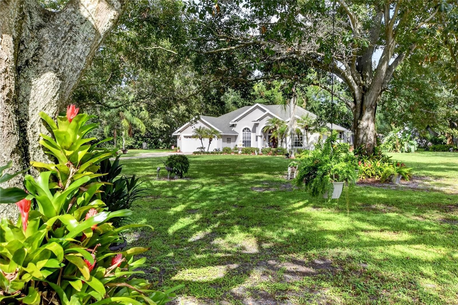 Single Family Residence at 4401 CHAMBLISS RD, WINTER HAVEN, photo 3 of 32