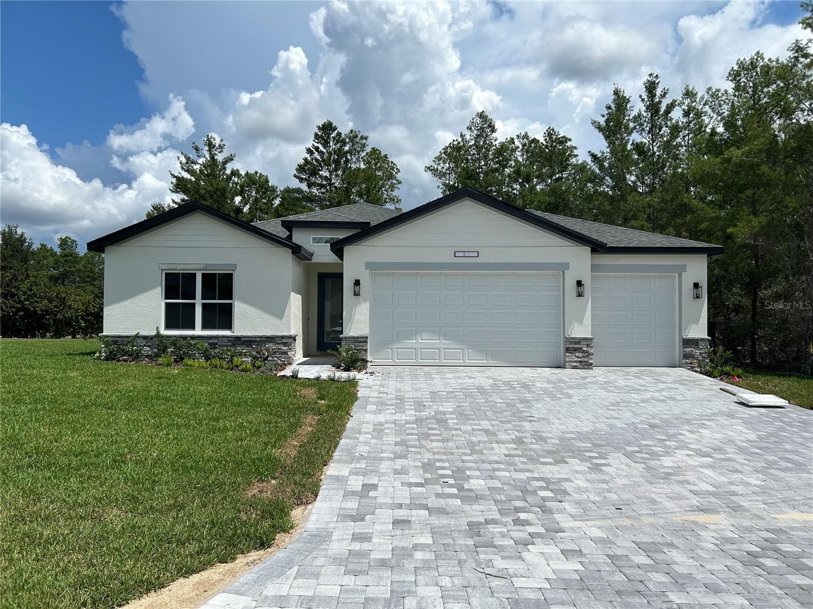 7919 N TINY LILY DR