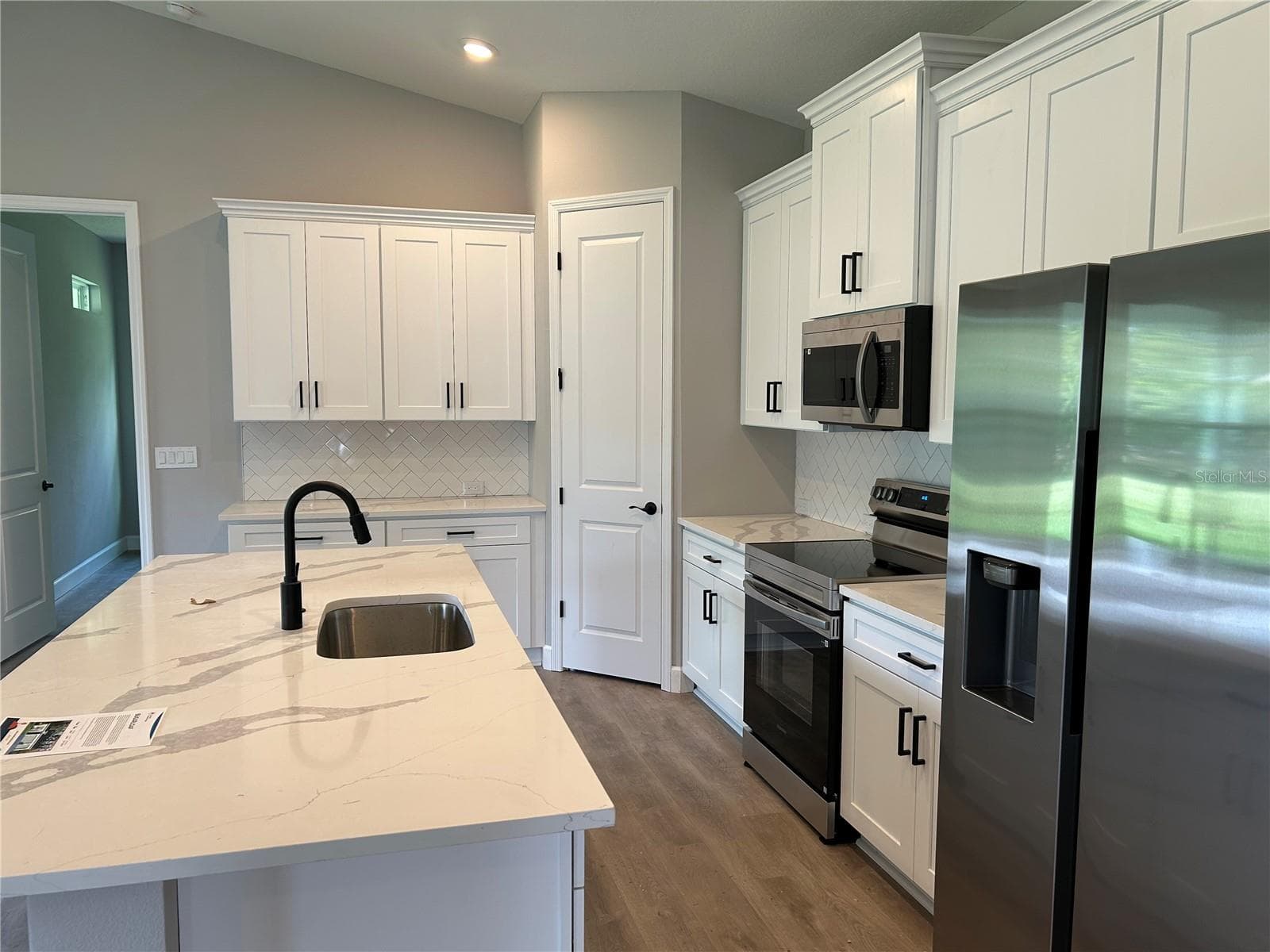 Not the actual home. Photos are of a similar floorplan. Interior/Exterior colors and features may vary. - 7919 N TINY LILY DR, DUNNELLON