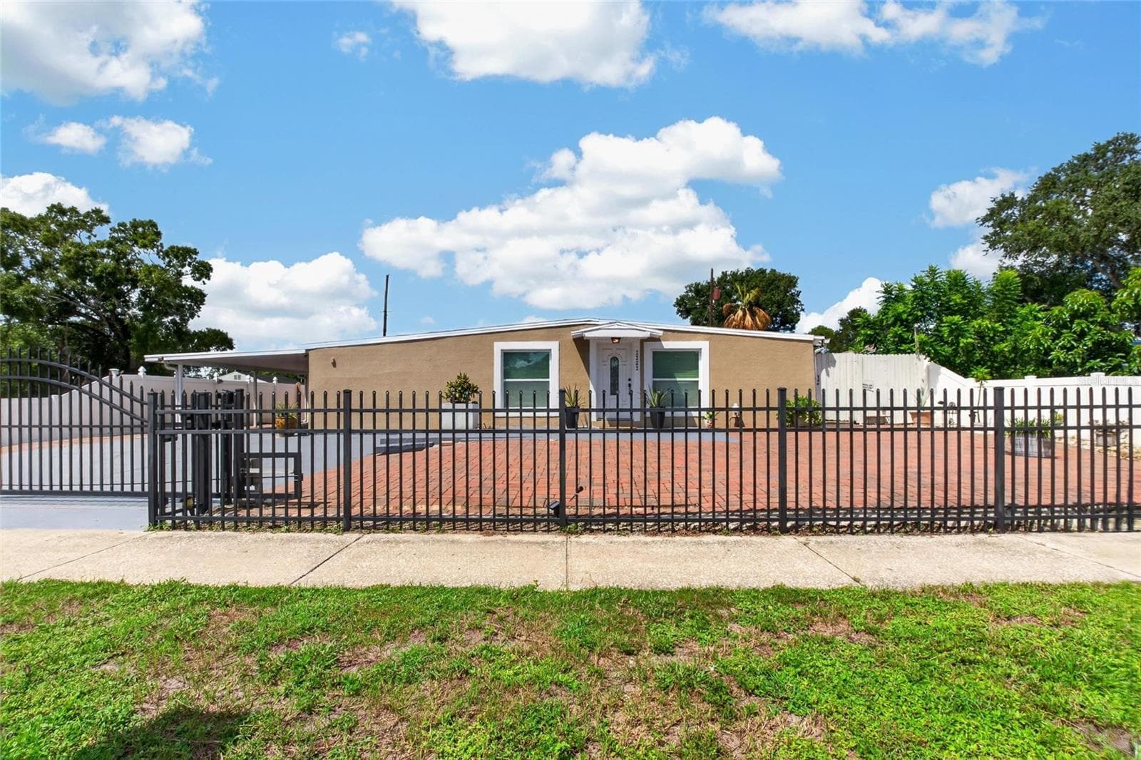 Front View - 1727 WAIKIKI WAY, TAMPA