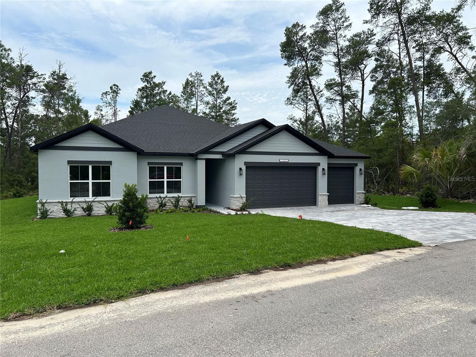 Not the actual home. Photos are of a similar floorplan. Interior/Exterior colors and features may vary. - 8511 N VINCE DR, CITRUS SPRINGS