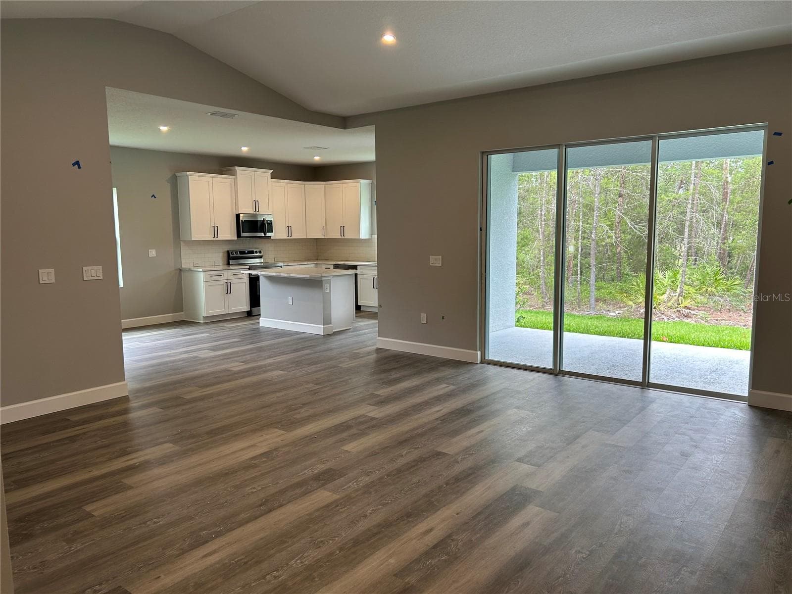 Not the actual home. Photos are of a similar floorplan. Interior/Exterior colors and features may vary. - 8511 N VINCE DR, CITRUS SPRINGS