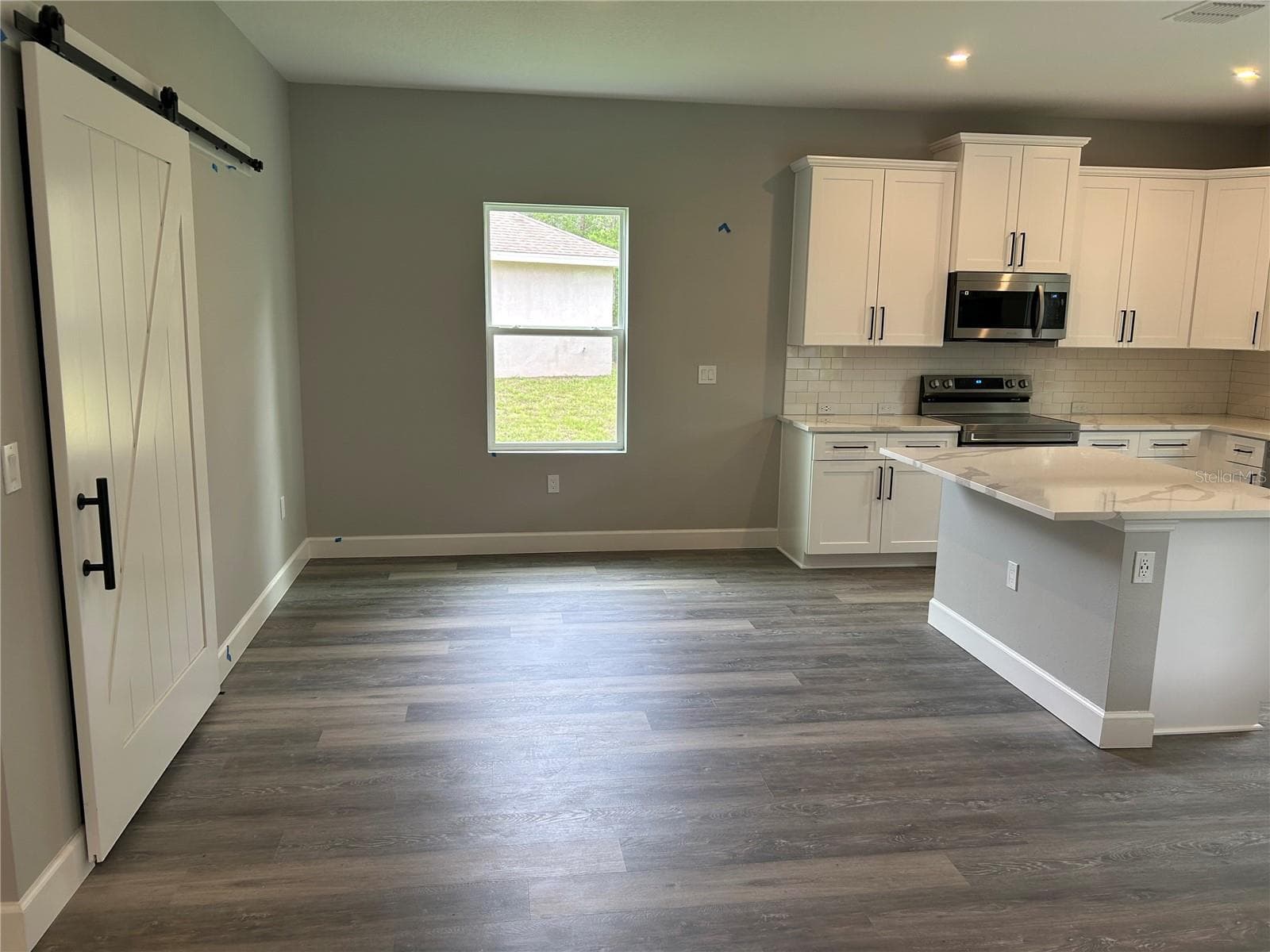 Not the actual home. Photos are of a similar floorplan. Interior/Exterior colors and features may vary. - 8511 N VINCE DR, CITRUS SPRINGS