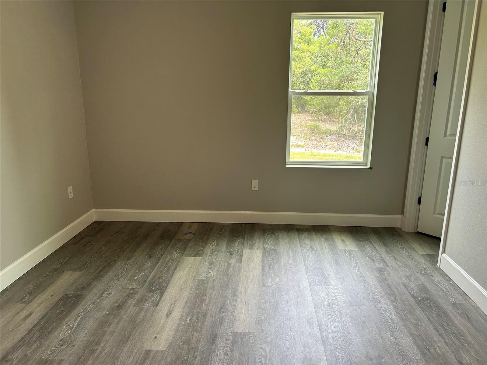 Not the actual home. Photos are of a similar floorplan. Interior/Exterior colors and features may vary. - 4037 W PINTO LOOP, BEVERLY HILLS