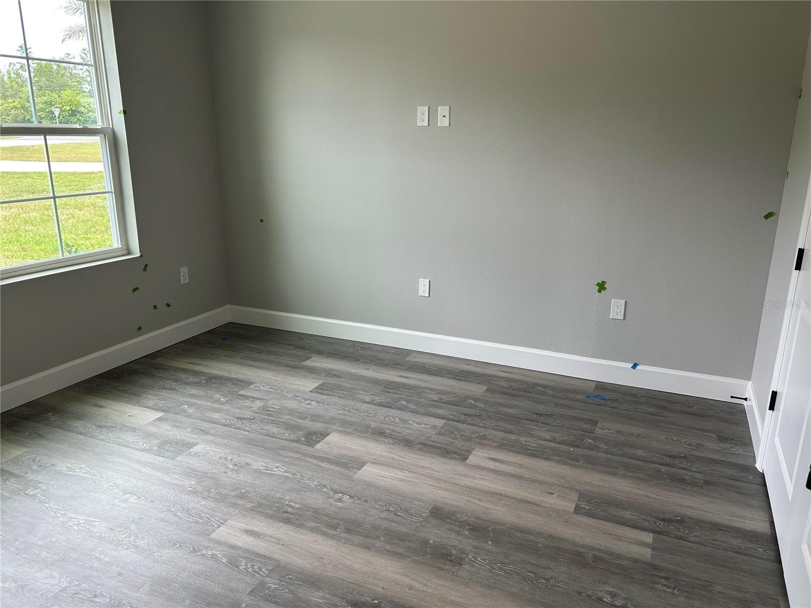 Not the actual home. Photos are of a similar floorplan. Interior/Exterior colors and features may vary. - 4037 W PINTO LOOP, BEVERLY HILLS
