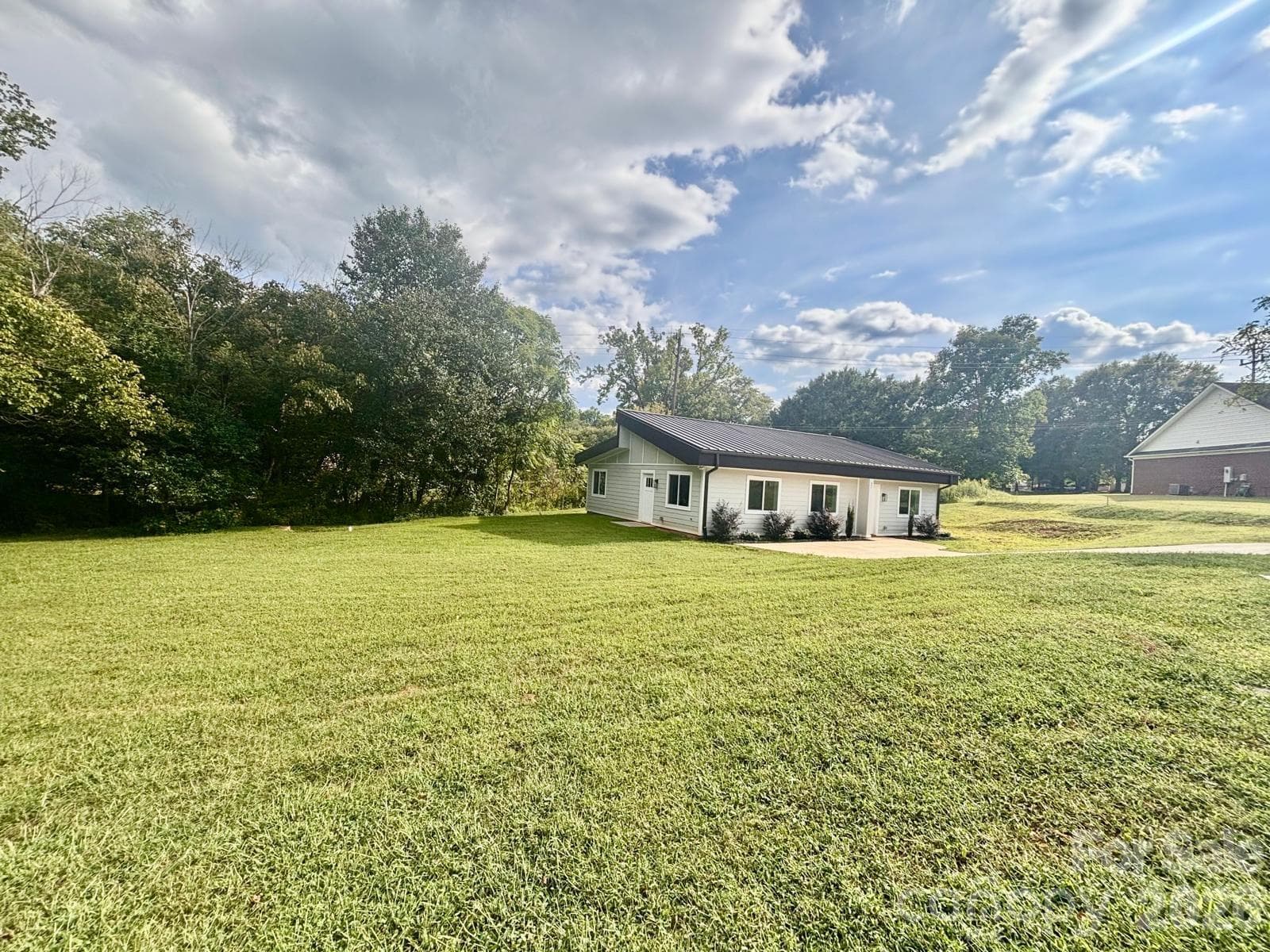 901 Linney Lane