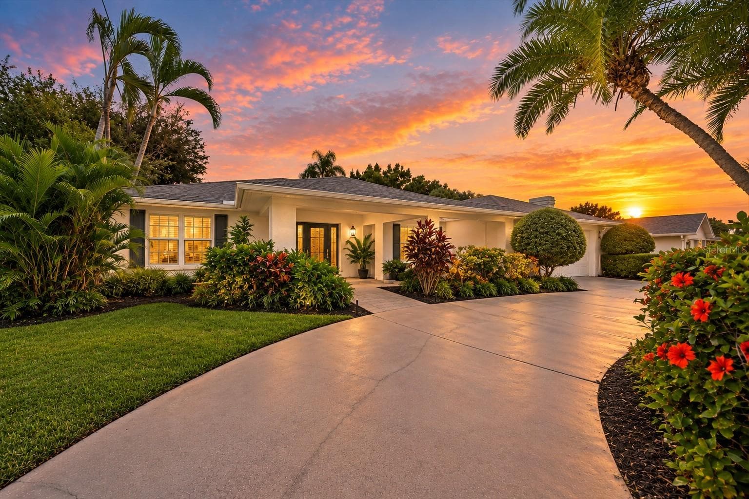 6840 COUNTRY LAKES CIR