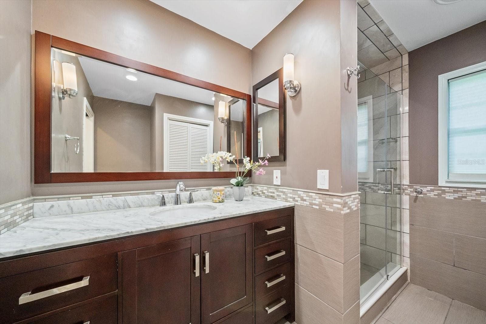 Guest Bathroom - 6840 COUNTRY LAKES CIR, SARASOTA