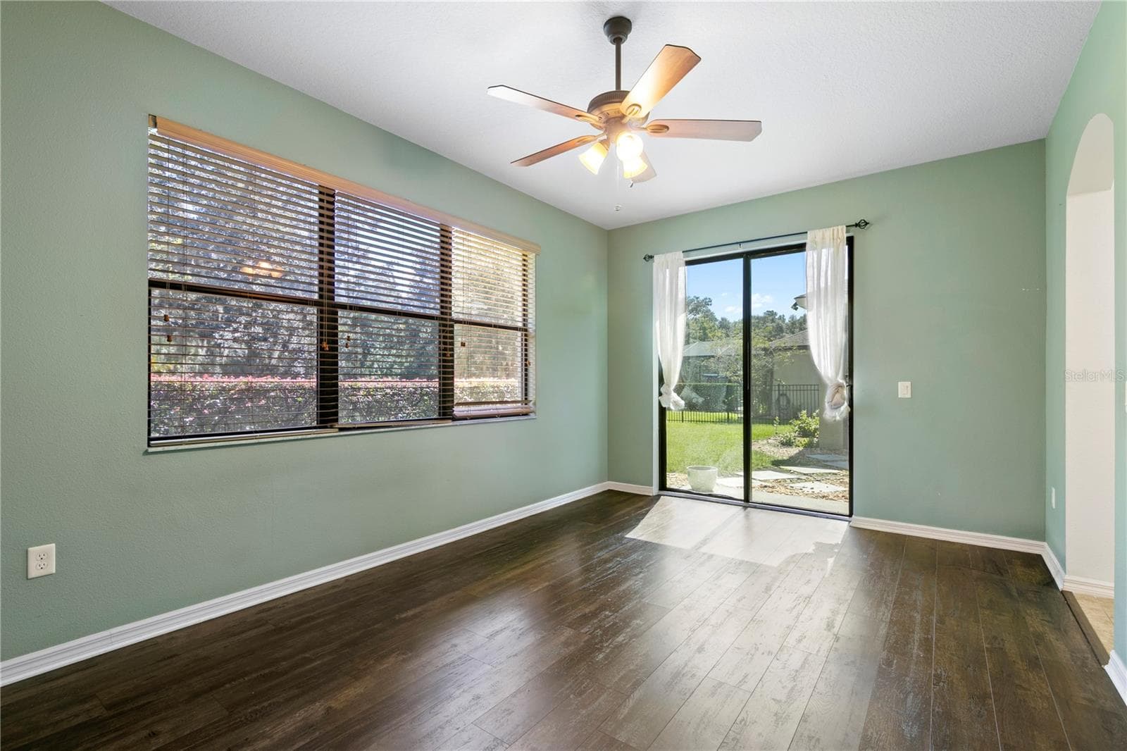 Single Family Residence at 7931 HAMPTON LAKE DR, TAMPA, photo 22 of 35
