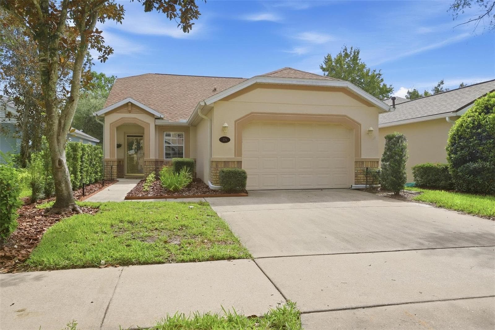 226 STONINGTON WAY