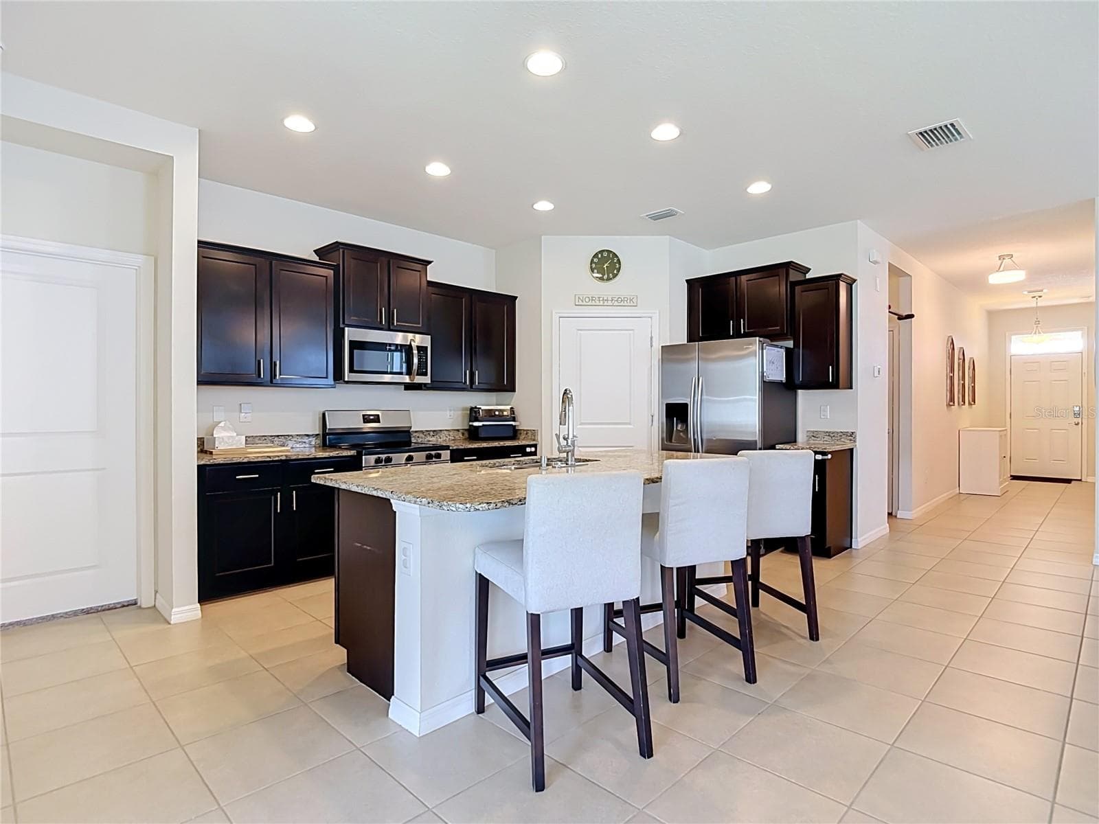 Single Family Residence at 31686 TANSY BND, WESLEY CHAPEL, photo 4 of 88