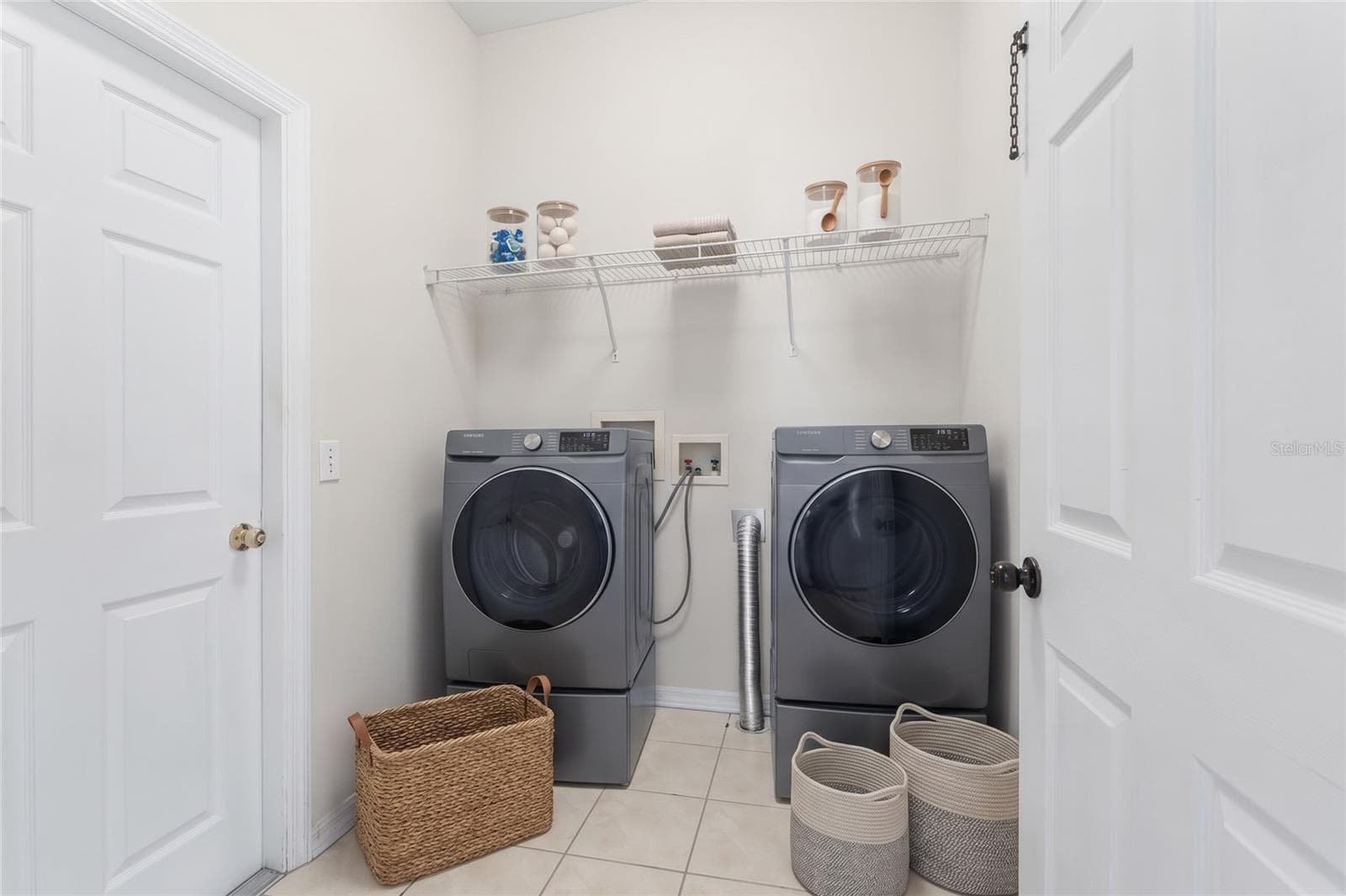 Staged Laundry Room - 7040 FRASCATI LOOP, WESLEY CHAPEL