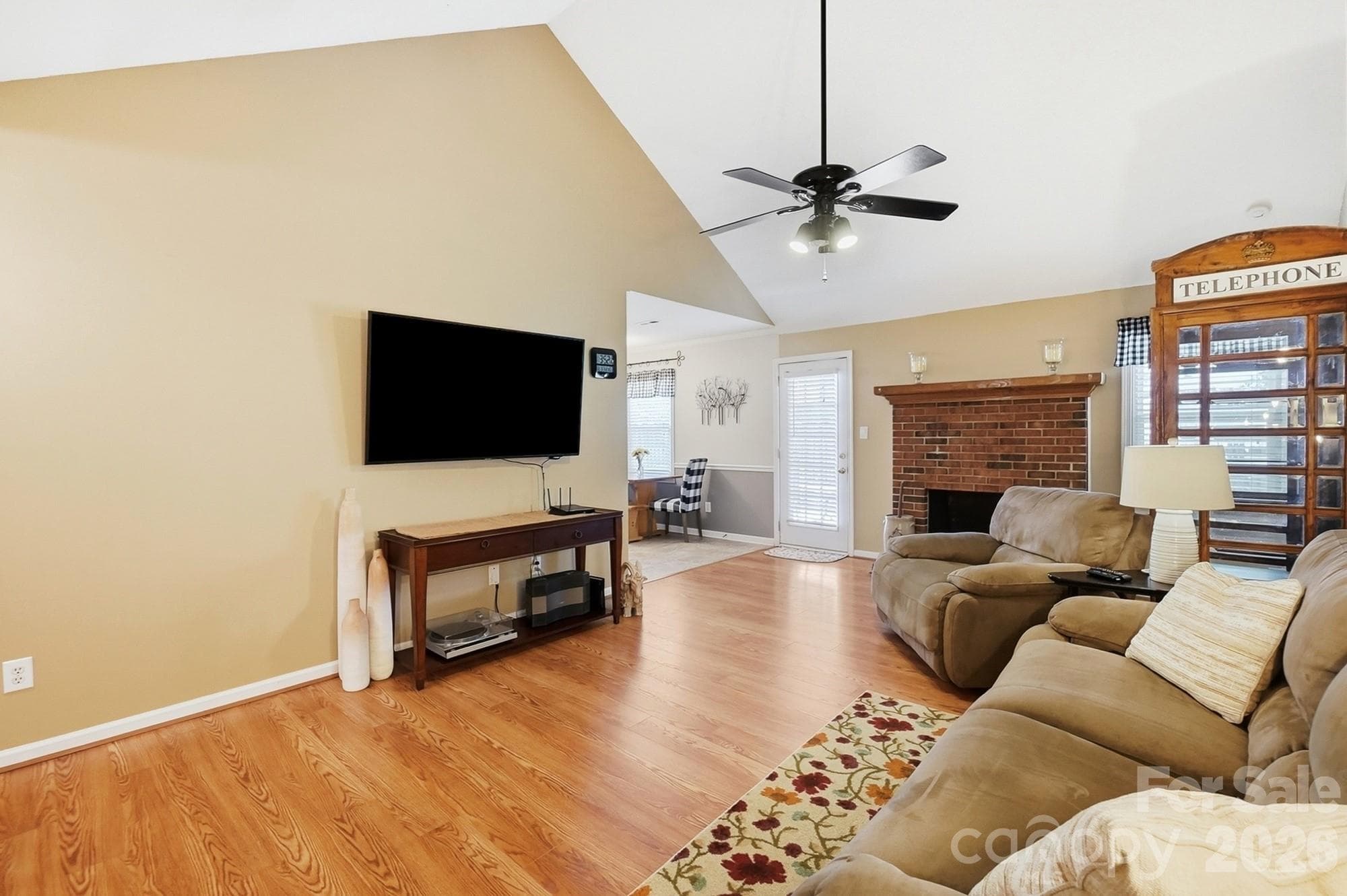 Single Family Residence at 7601 Gillman Court, Charlotte, photo 8 of 36