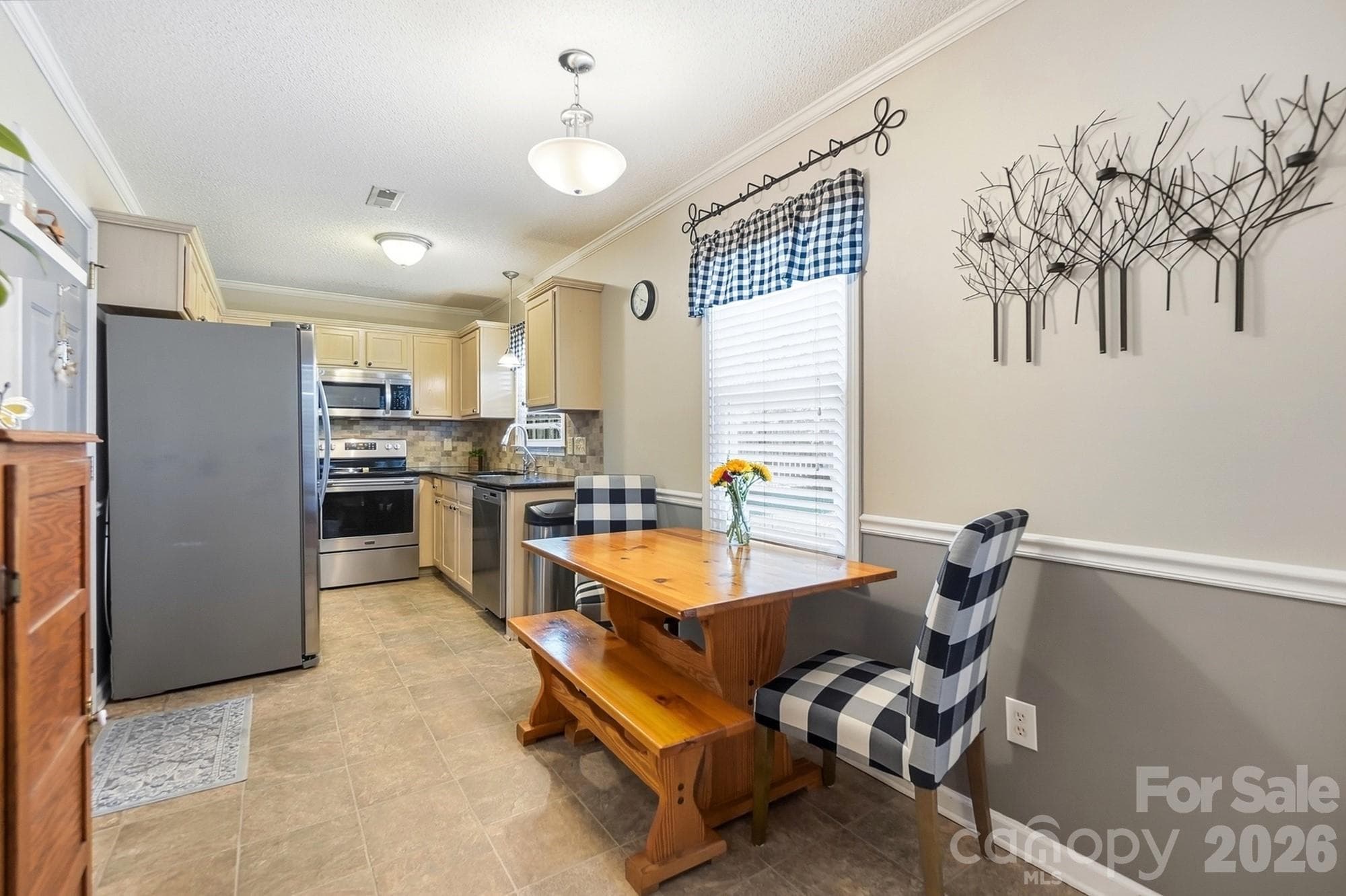 Single Family Residence at 7601 Gillman Court, Charlotte, photo 12 of 36