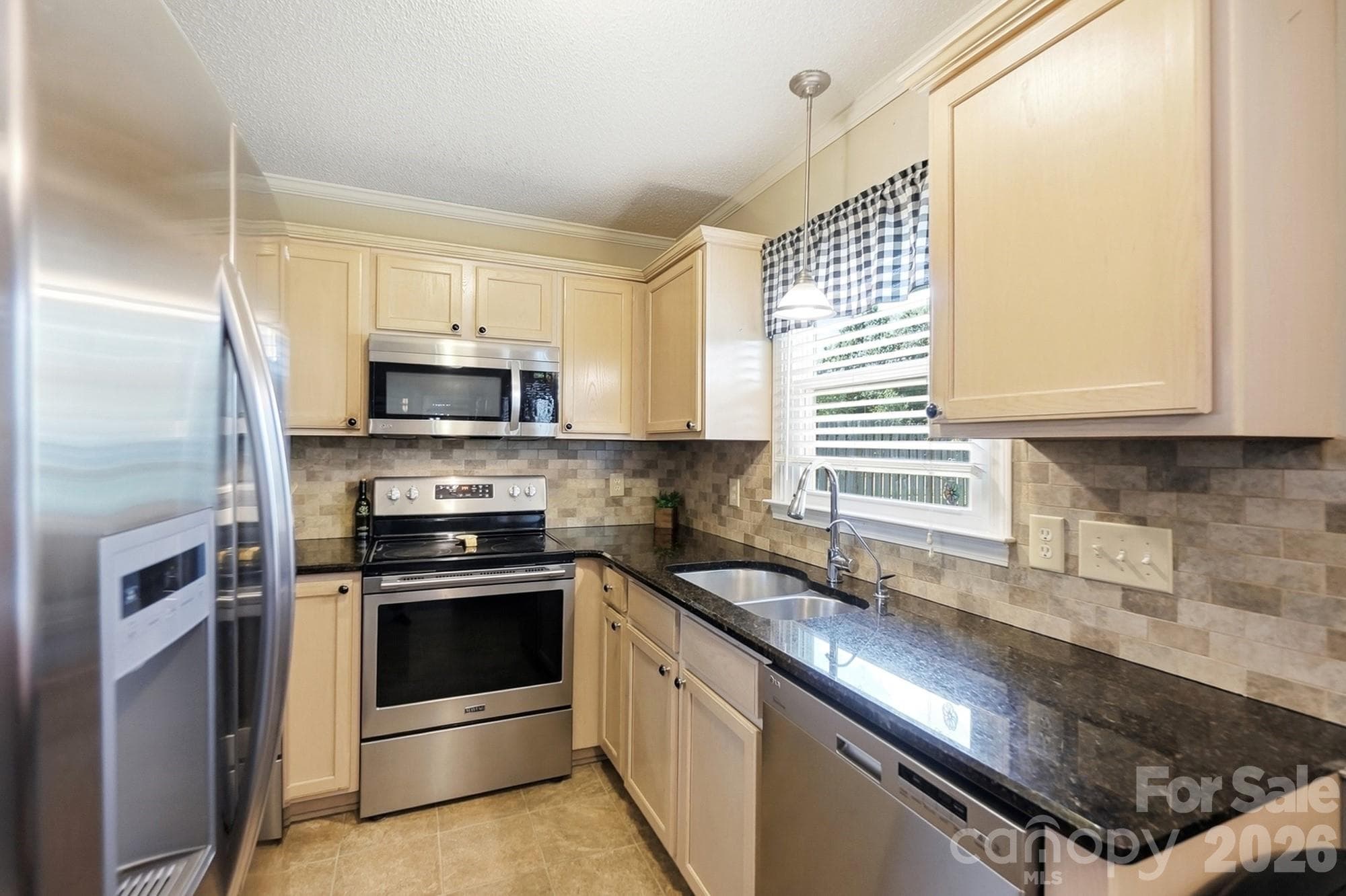 Single Family Residence at 7601 Gillman Court, Charlotte, photo 13 of 36