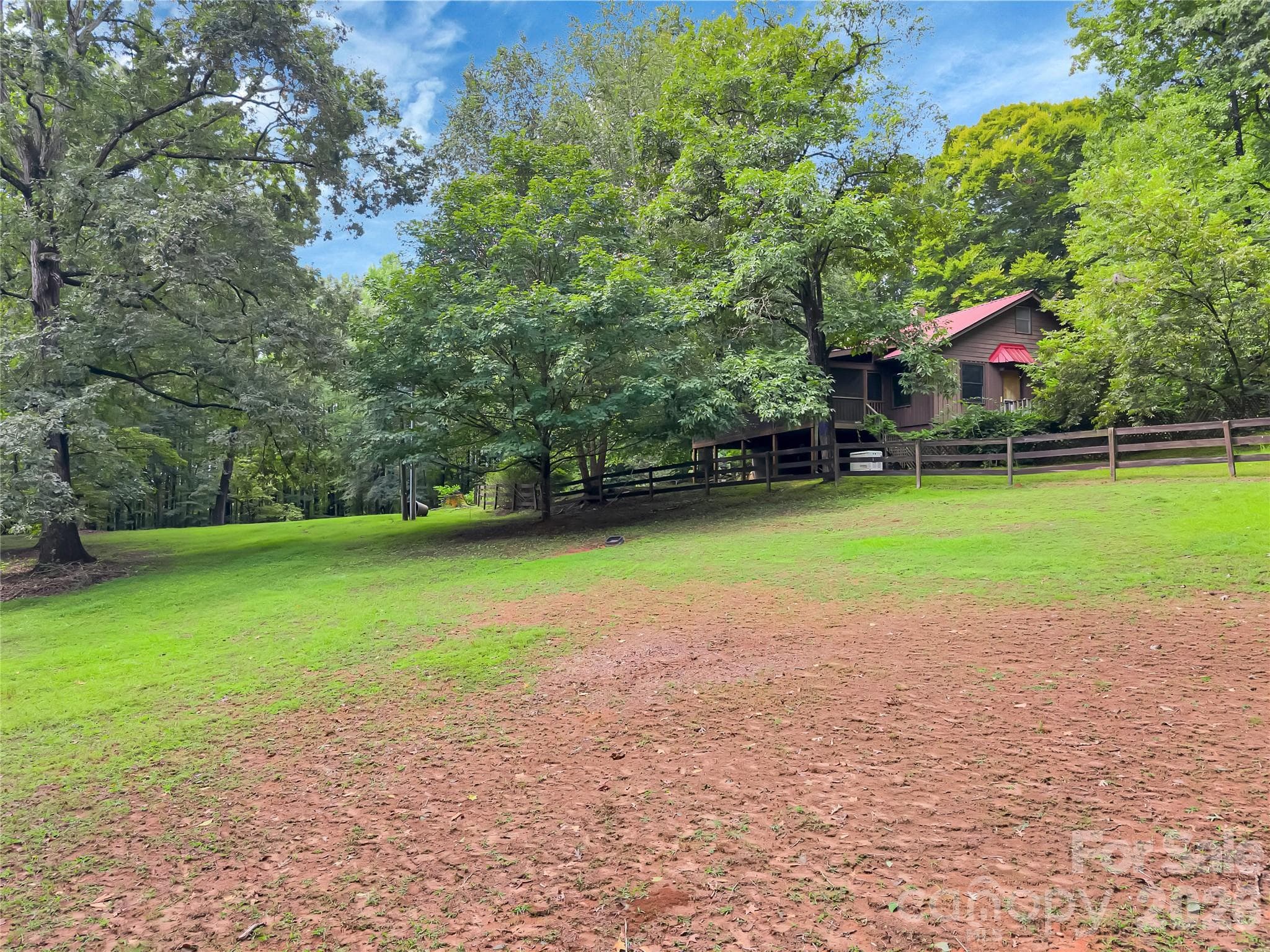 989 Fox Mountain Road