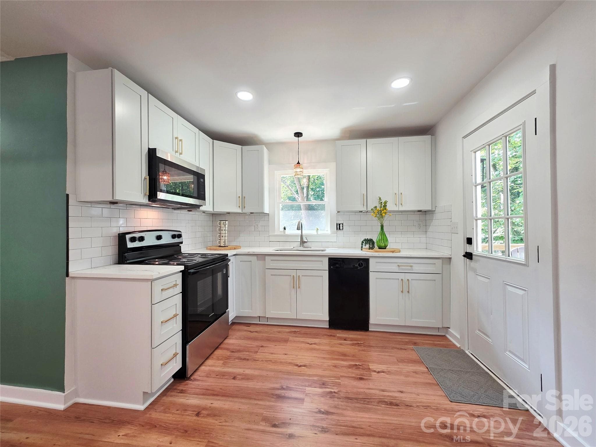 Single Family Residence at 345 EPPS Road, Fort Mill, photo 12 of 47