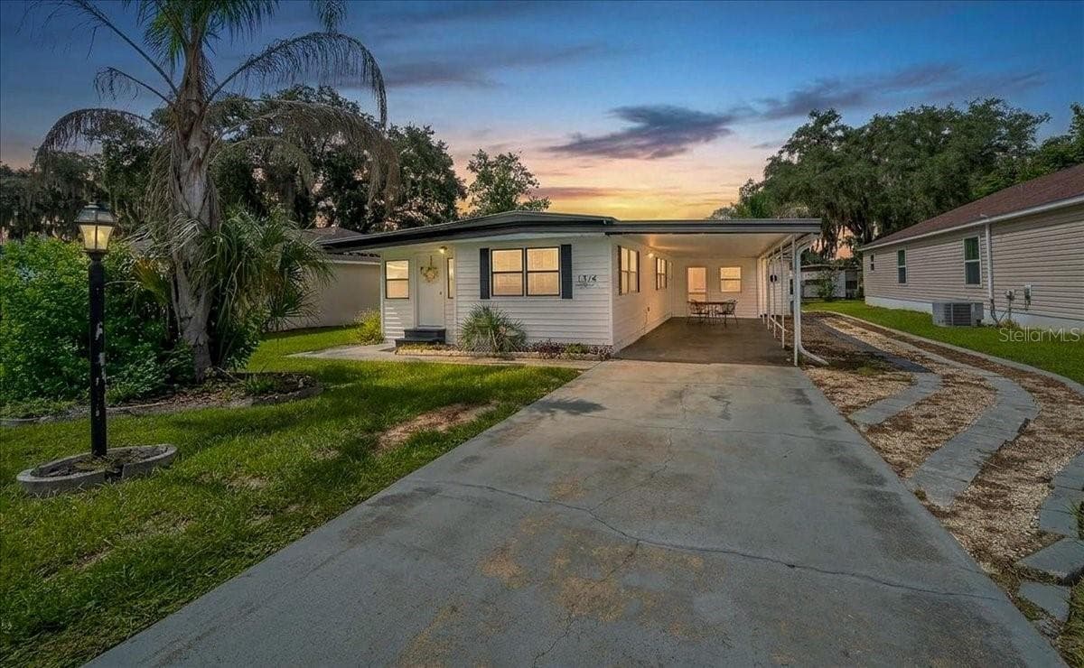 Twilight Shot - 1314 TEAKWOOD LN, LADY LAKE