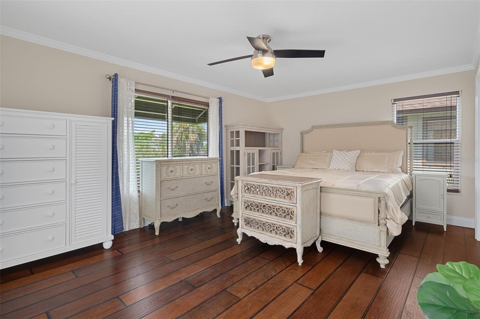 Second guest bedroom with direct RIVERFRONT view - 5517 TROPIC DR, NEW PORT RICHEY