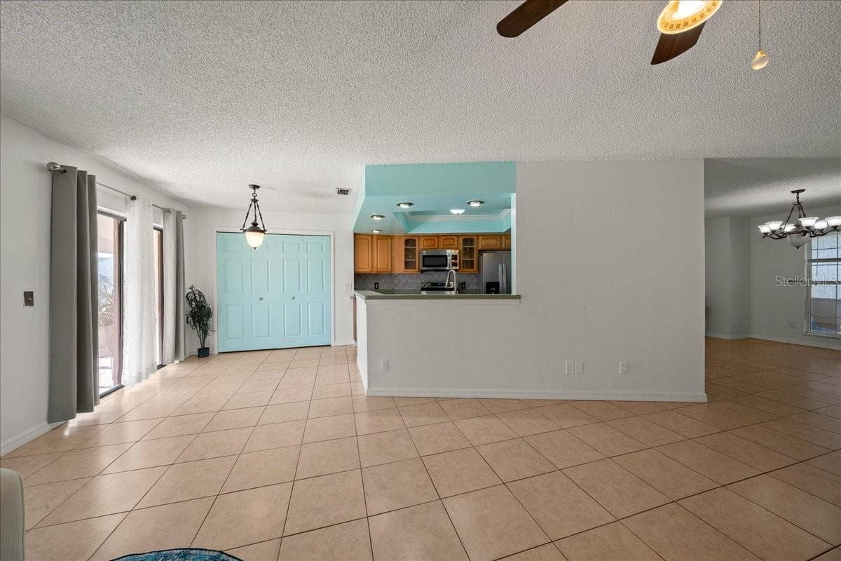 Kitchen Eat-in and Pantry - 14993 SW 38TH CIR, OCALA