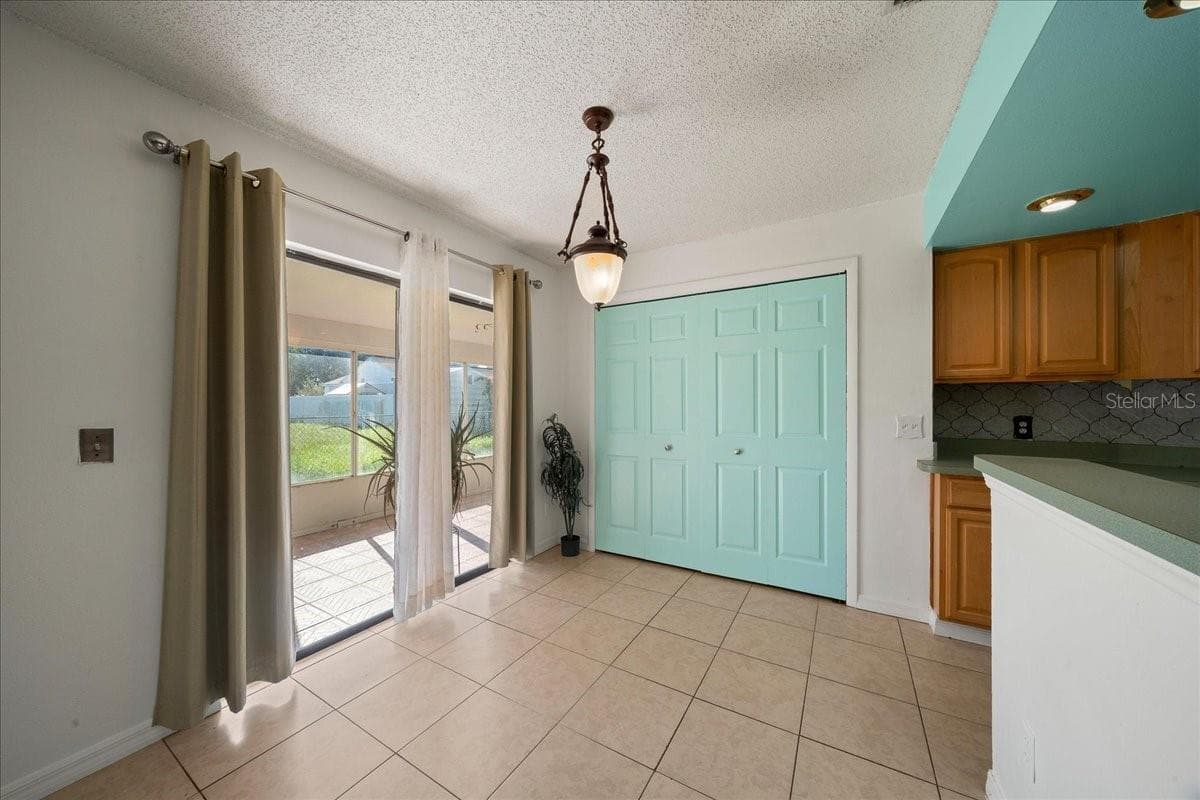 Pantry/ Kitchen Nook - 14993 SW 38TH CIR, OCALA