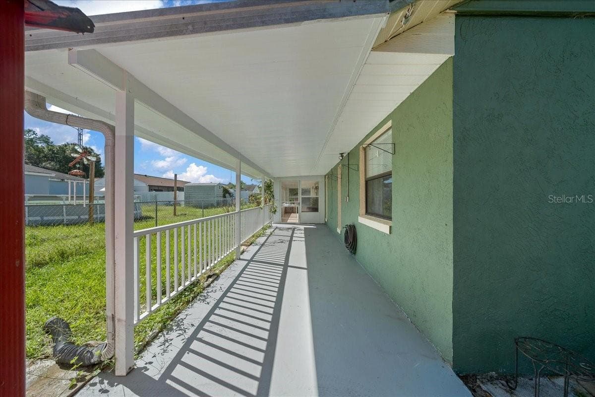 Covered Porch - 14993 SW 38TH CIR, OCALA