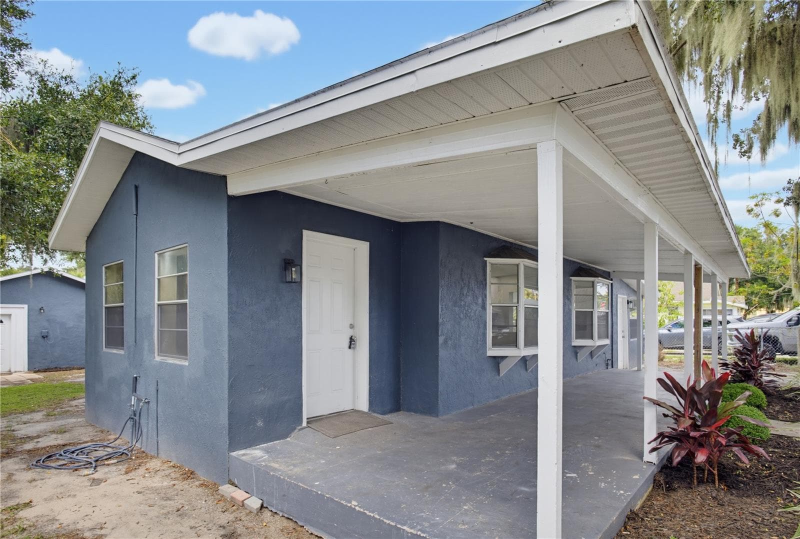 Single Family Residence at 33 W HERRICK DR, EUSTIS, photo 3 of 37