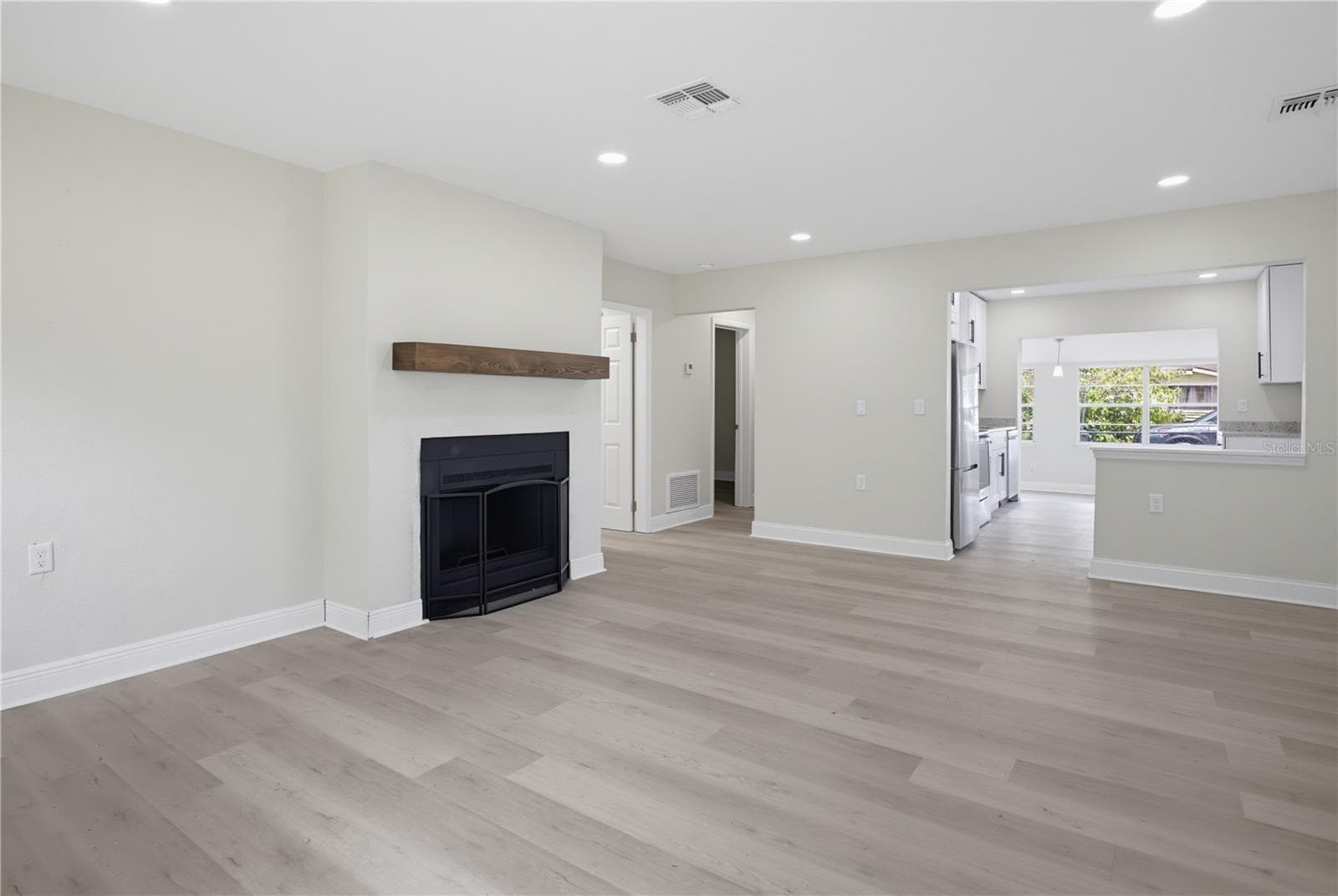 Single Family Residence at 33 W HERRICK DR, EUSTIS, photo 12 of 37