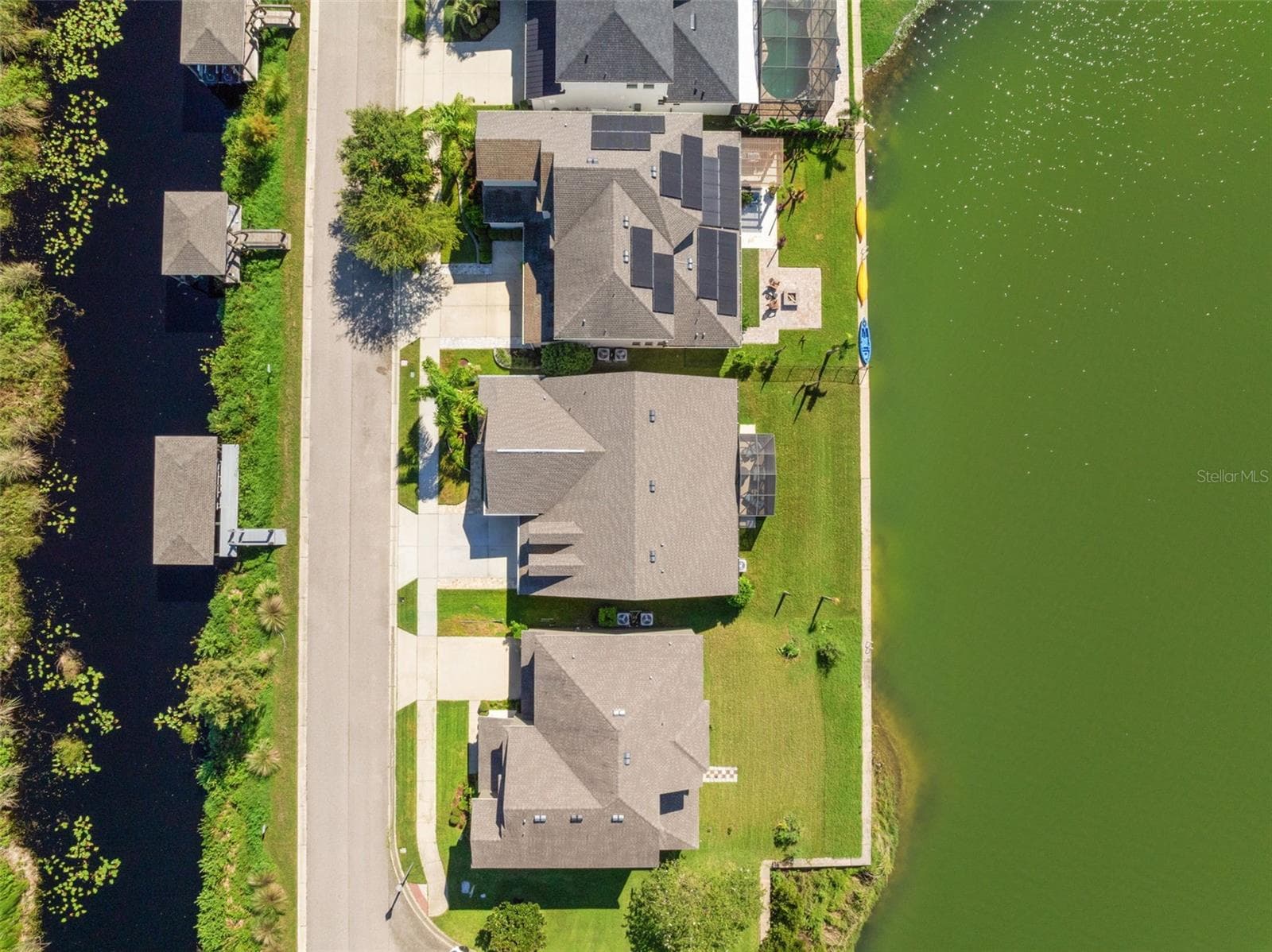 Single Family Residence at 429 BLUE CYPRESS DR, GROVELAND, photo 3 of 62
