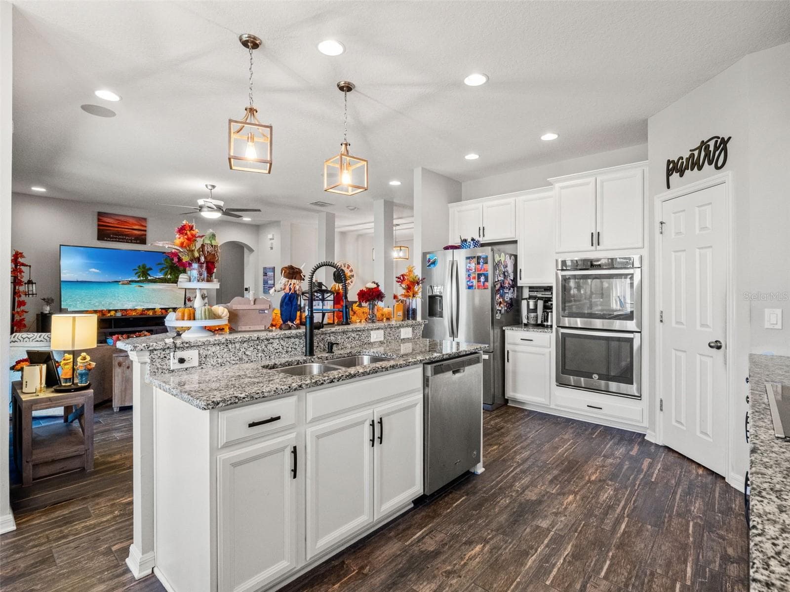 Single Family Residence at 429 BLUE CYPRESS DR, GROVELAND, photo 10 of 62