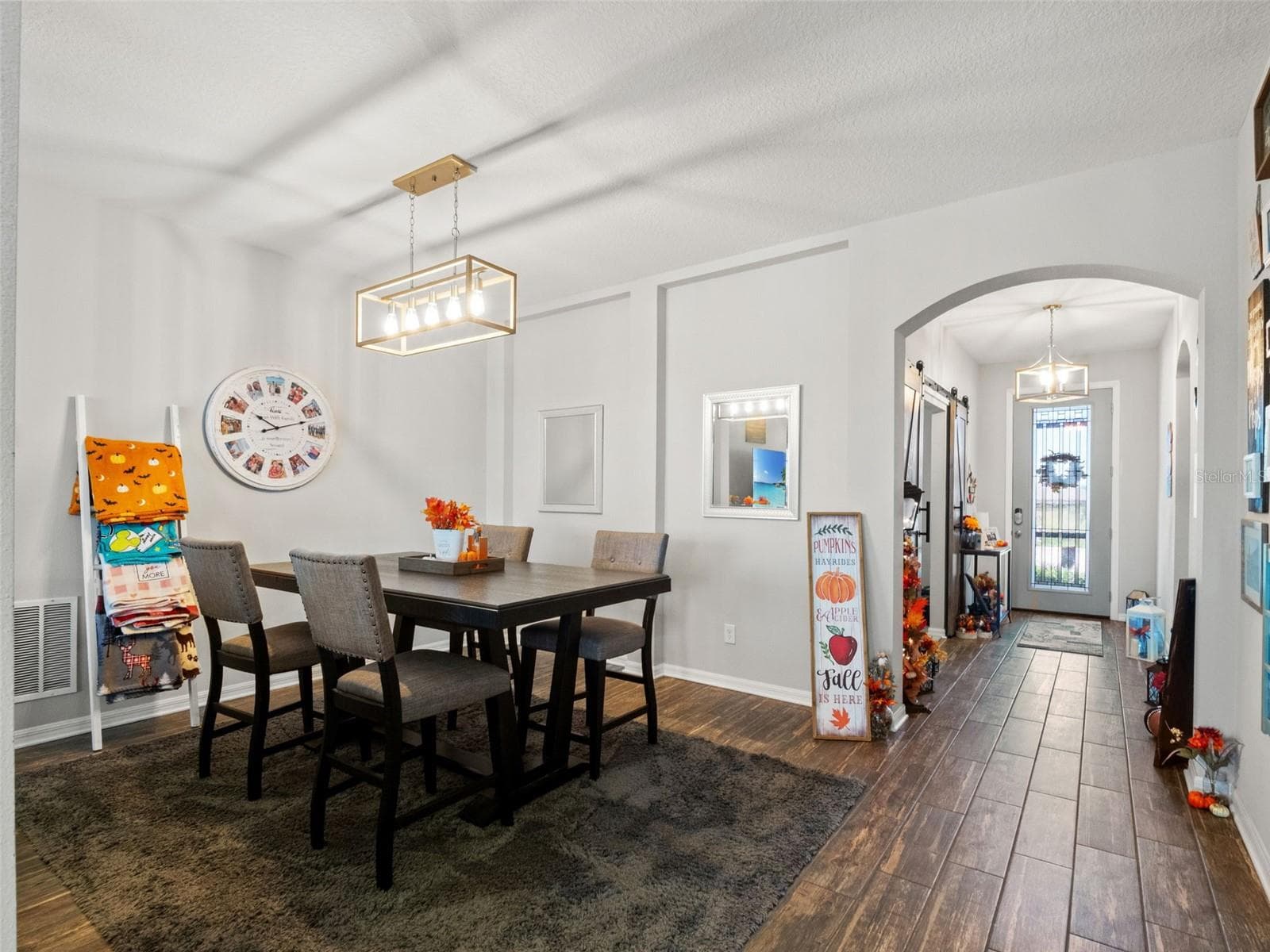 Single Family Residence at 429 BLUE CYPRESS DR, GROVELAND, photo 14 of 62