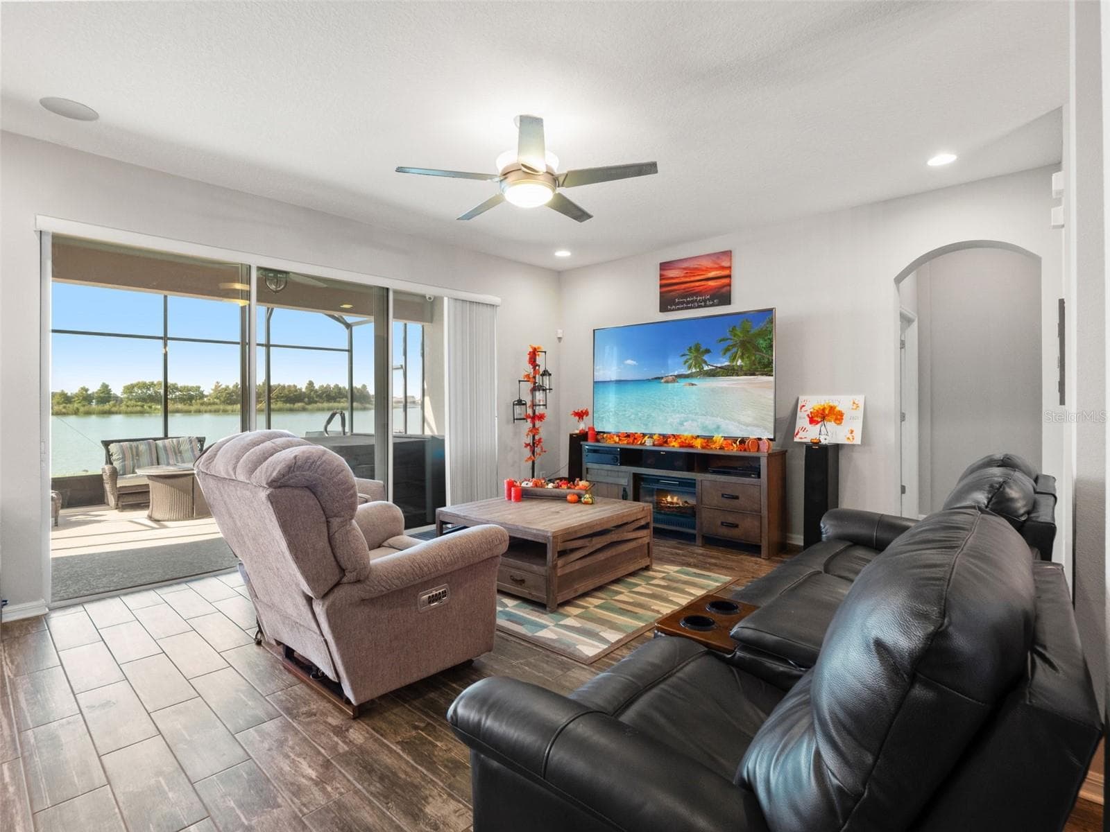 Single Family Residence at 429 BLUE CYPRESS DR, GROVELAND, photo 15 of 62