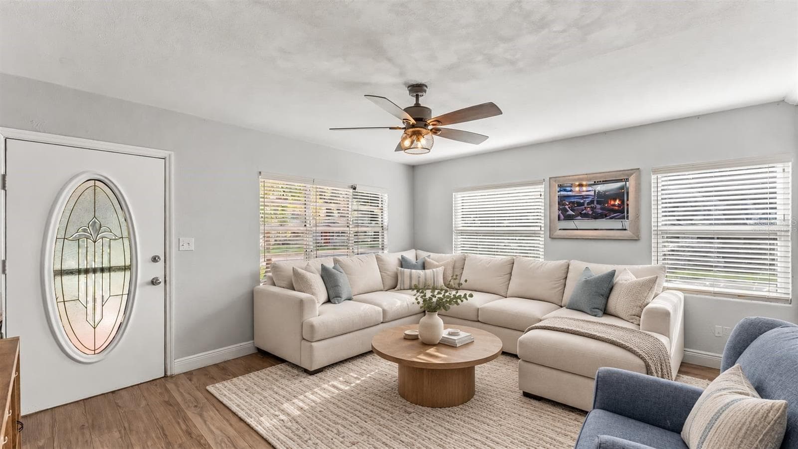Living room *Virtually Staged* - 861 E LOWELL ST, LAKELAND