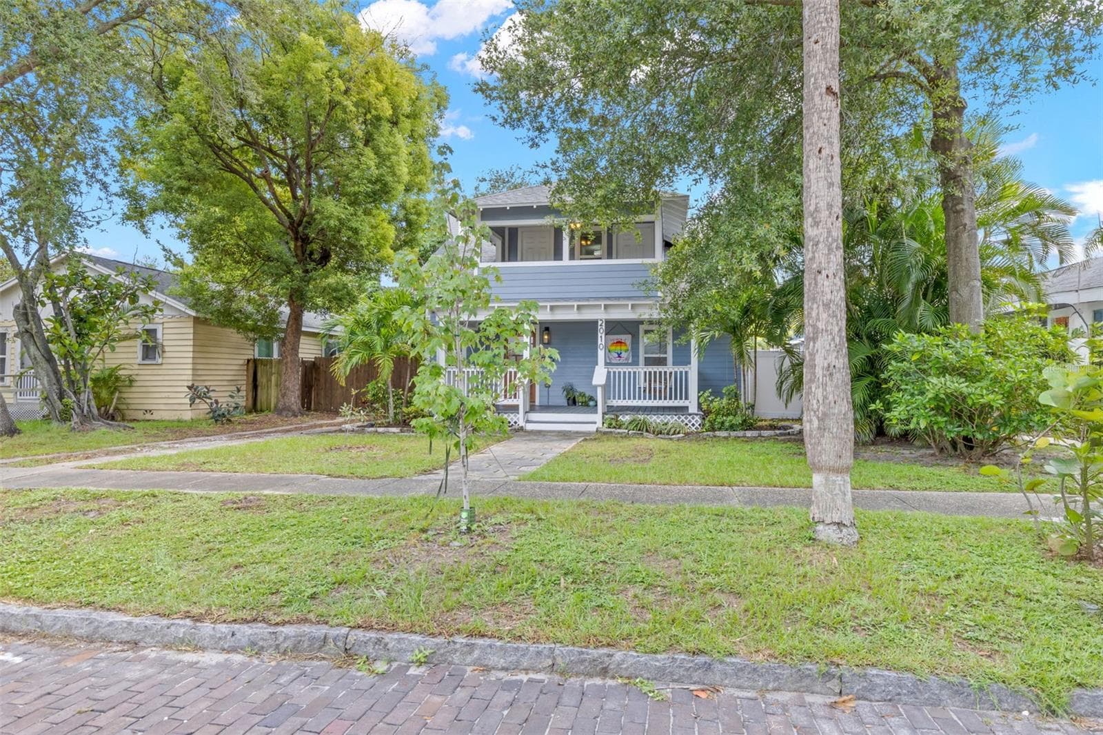 Single Family Residence at 2010 DARTMOUTH AVE N, ST PETERSBURG, photo 3 of 38