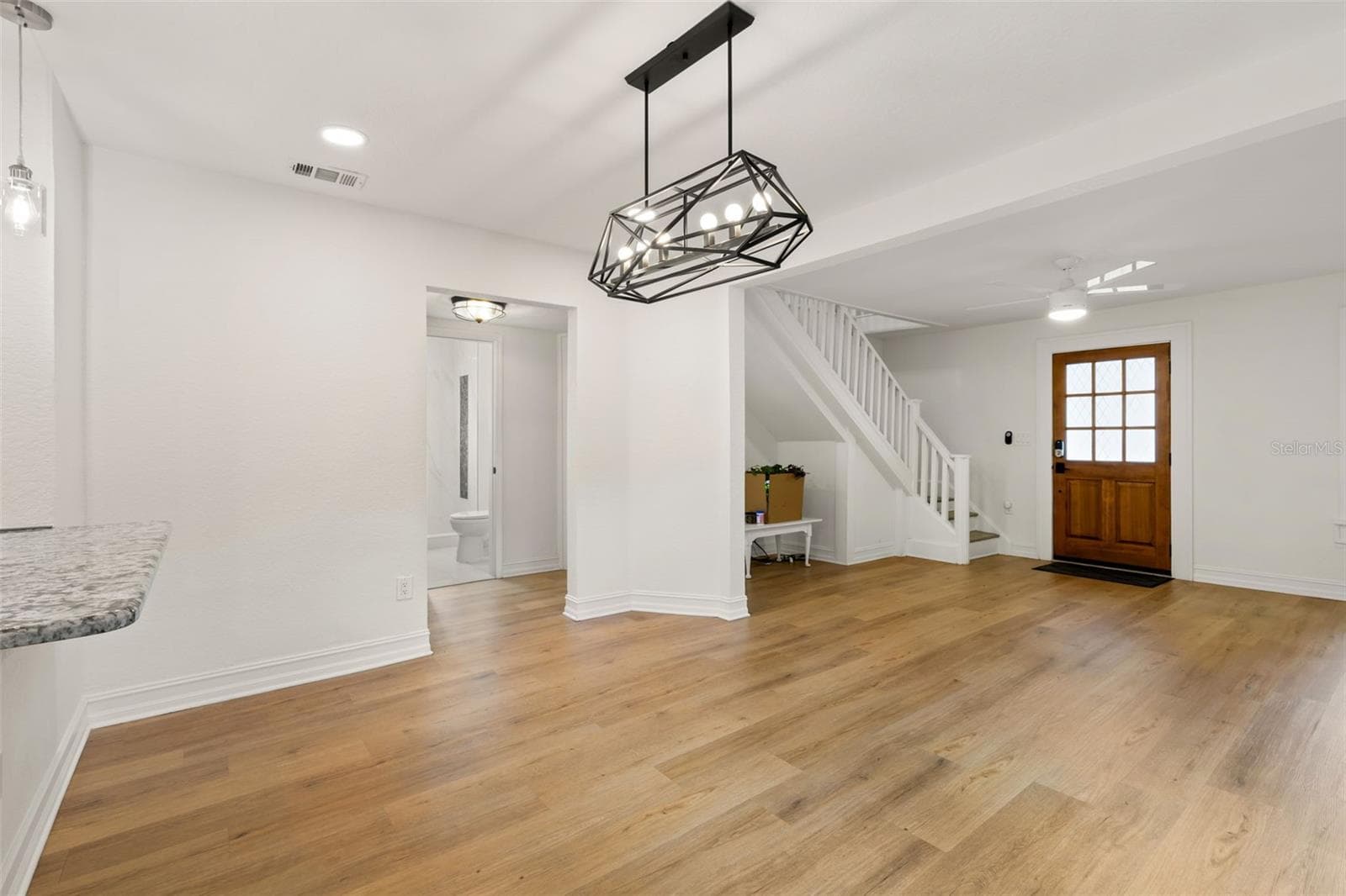 Single Family Residence at 2010 DARTMOUTH AVE N, ST PETERSBURG, photo 10 of 38