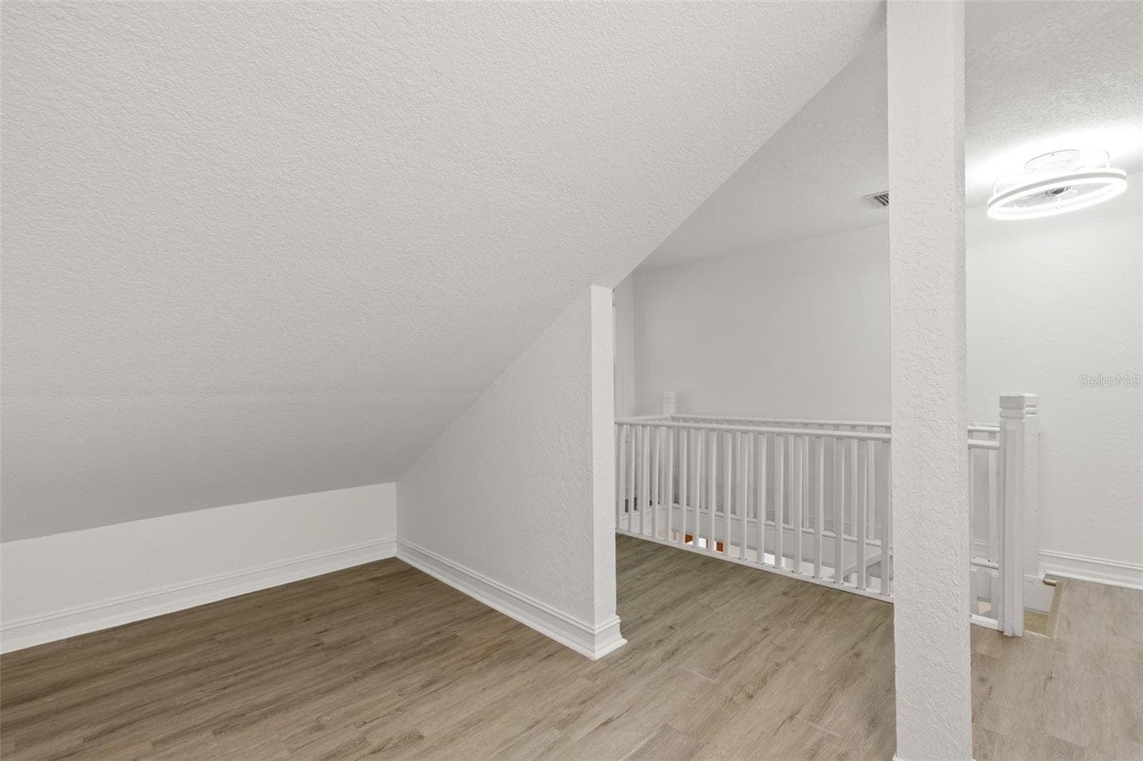 Loft - 2010 DARTMOUTH AVE N, ST PETERSBURG