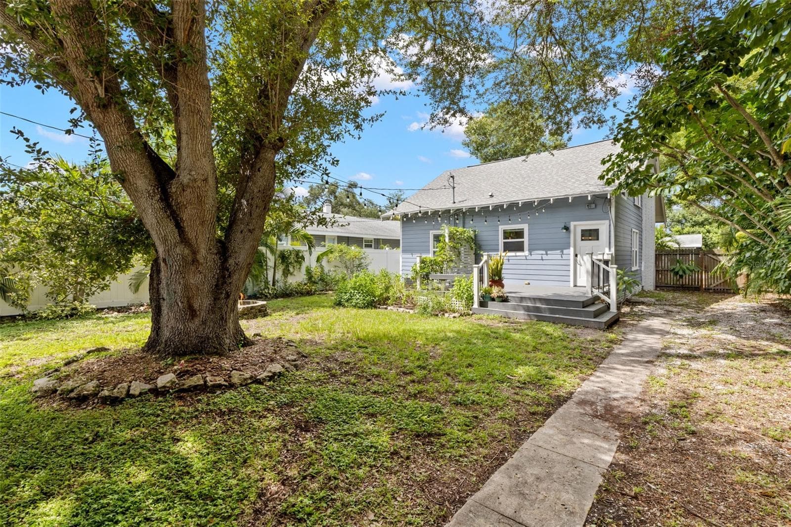 Single Family Residence at 2010 DARTMOUTH AVE N, ST PETERSBURG, photo 34 of 38