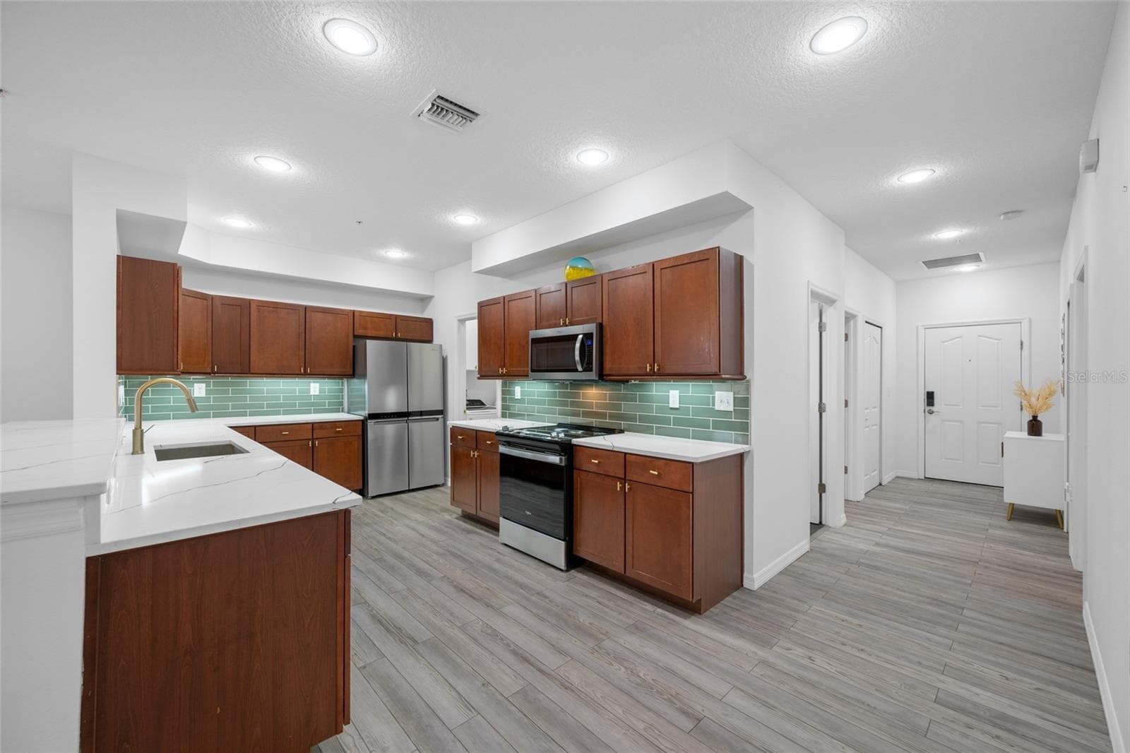 Condominium at 642 WELLS CT #402, CLEARWATER, photo 11 of 42
