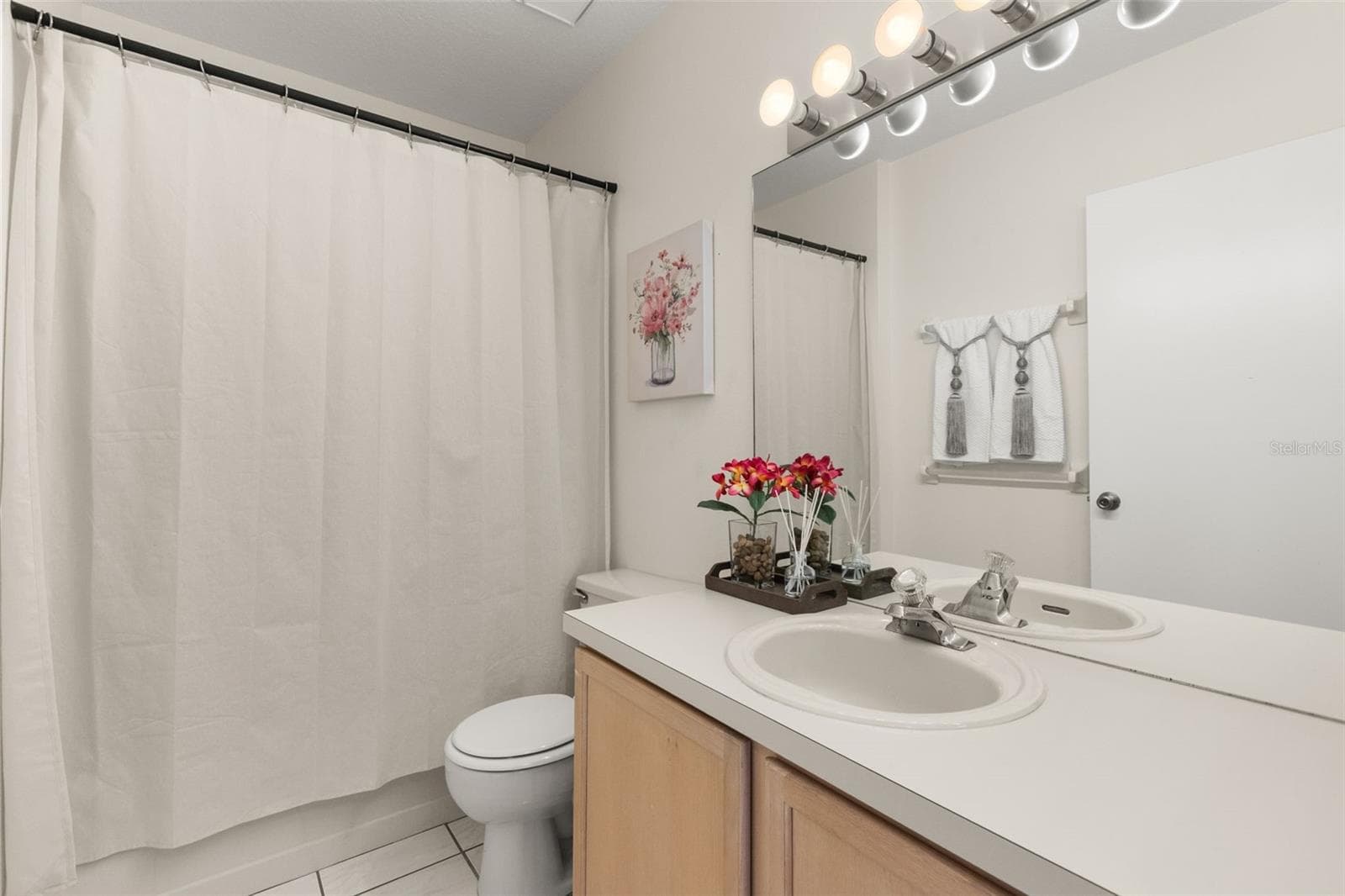 Hall Bathroom - 3024 COTTAGE GROVE CT #1910, ORLANDO