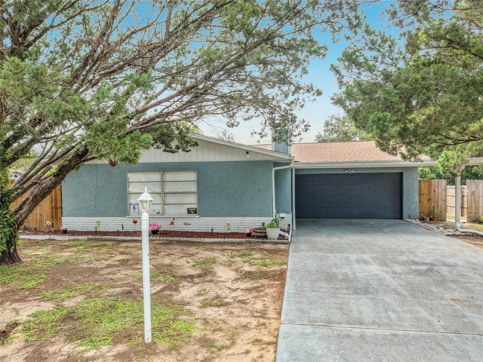 510 SAPPHIRE LN